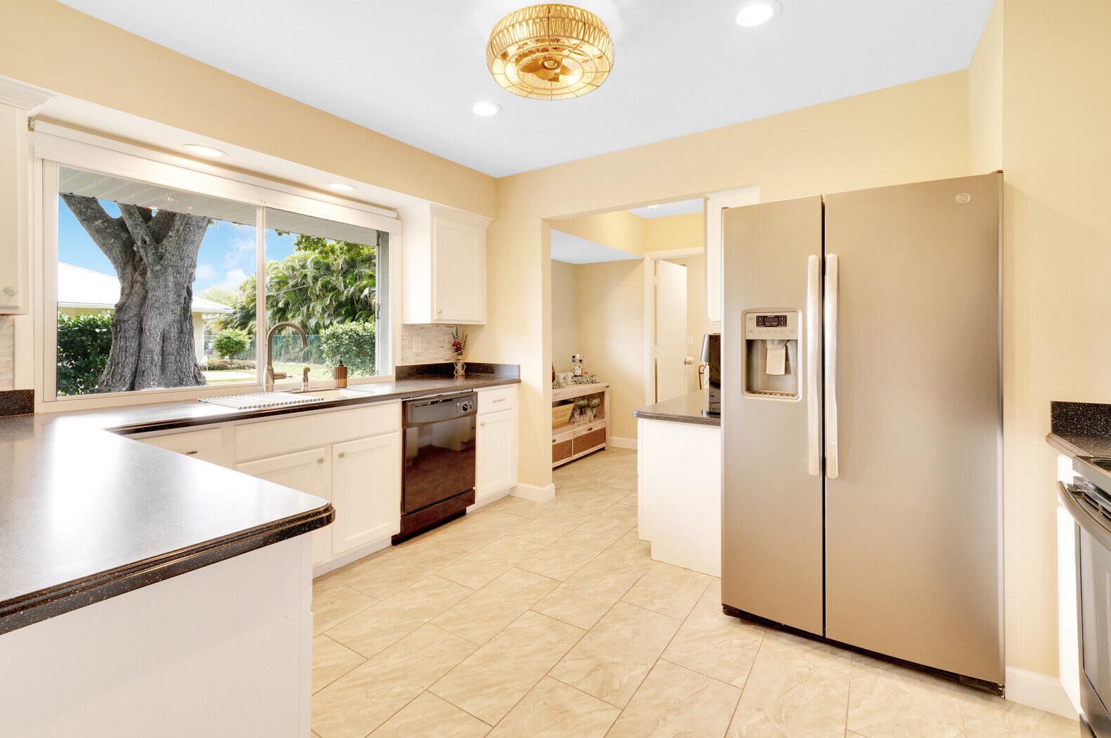 1964 5th Ave, Vero Beach FL  32962-7303 exterior