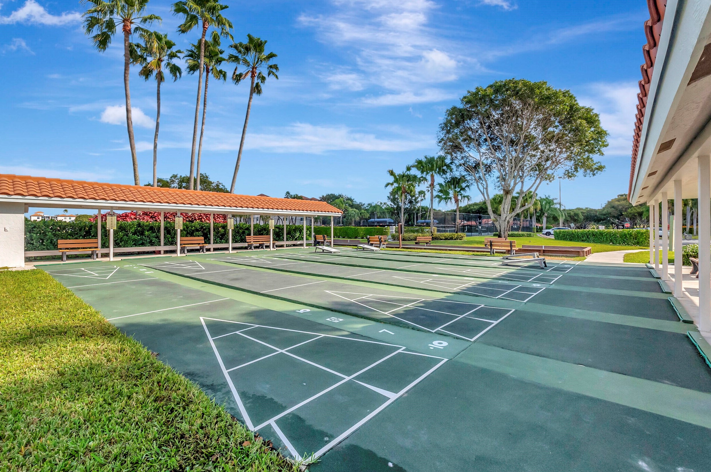 14111 Royal Vista Dr, Delray Beach FL  33484-1824 exterior