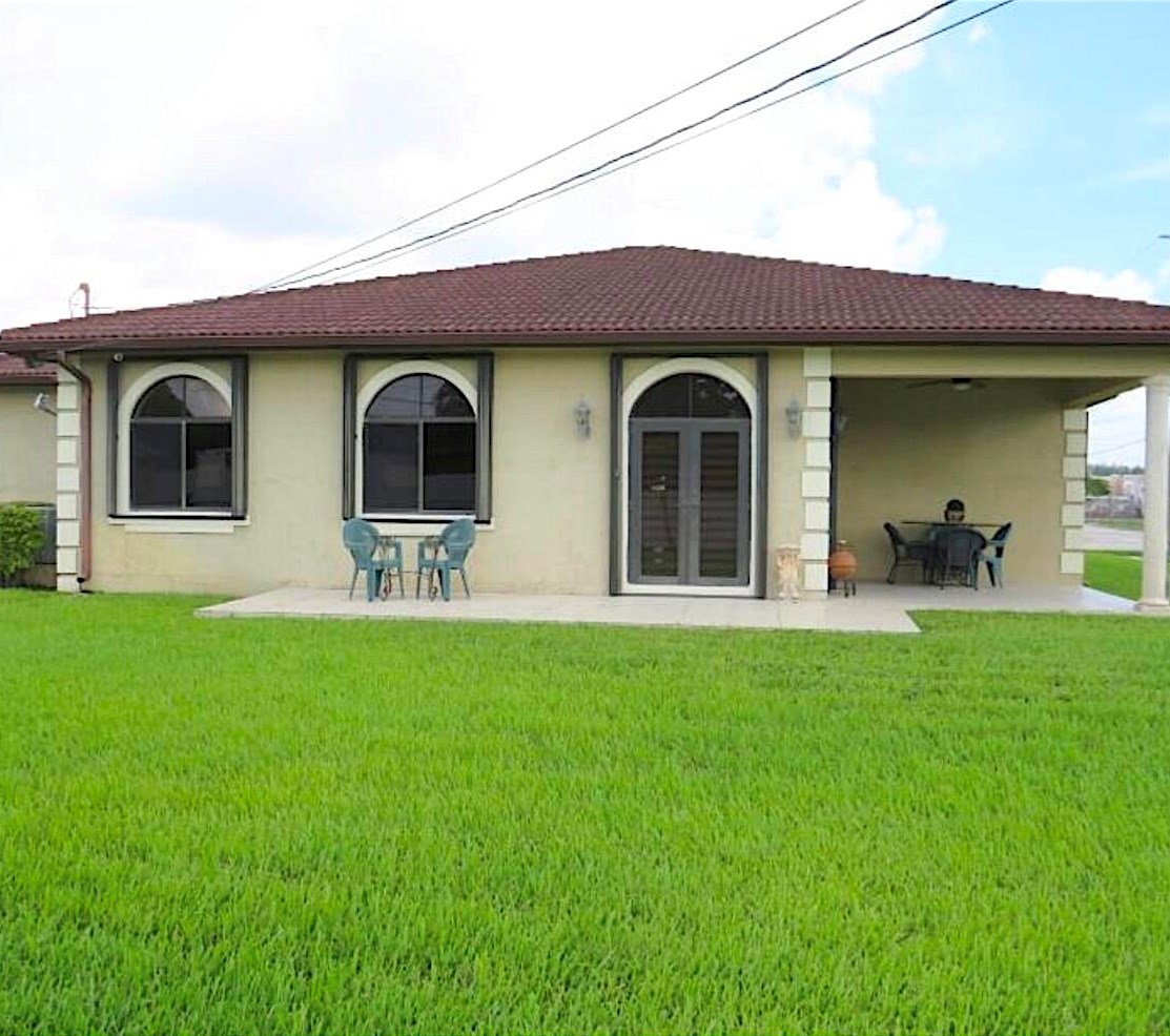 690 57th St, Hialeah FL  33013-1356 exterior