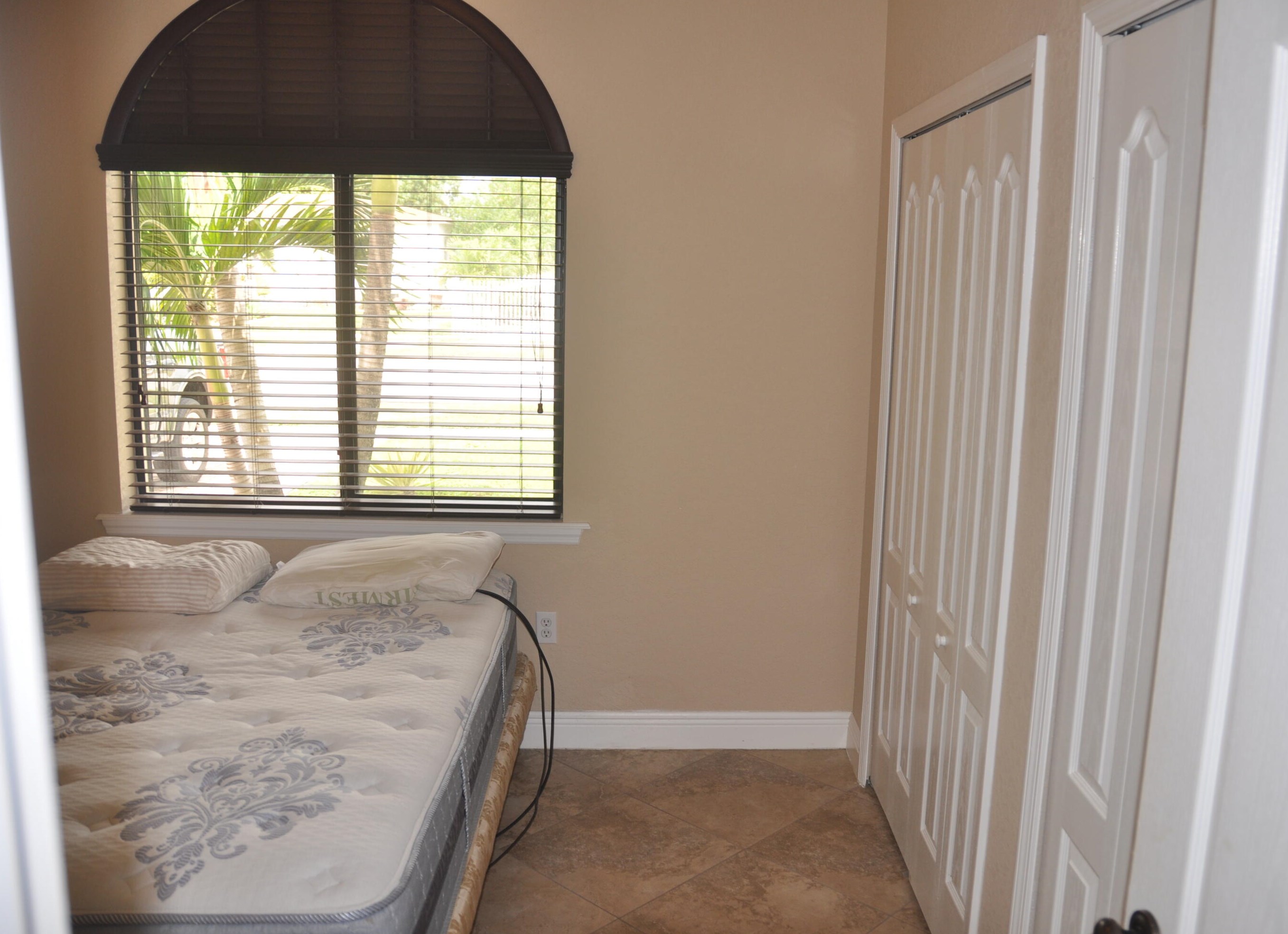 690 57 St, Hialeah FL  33013-1355 exterior