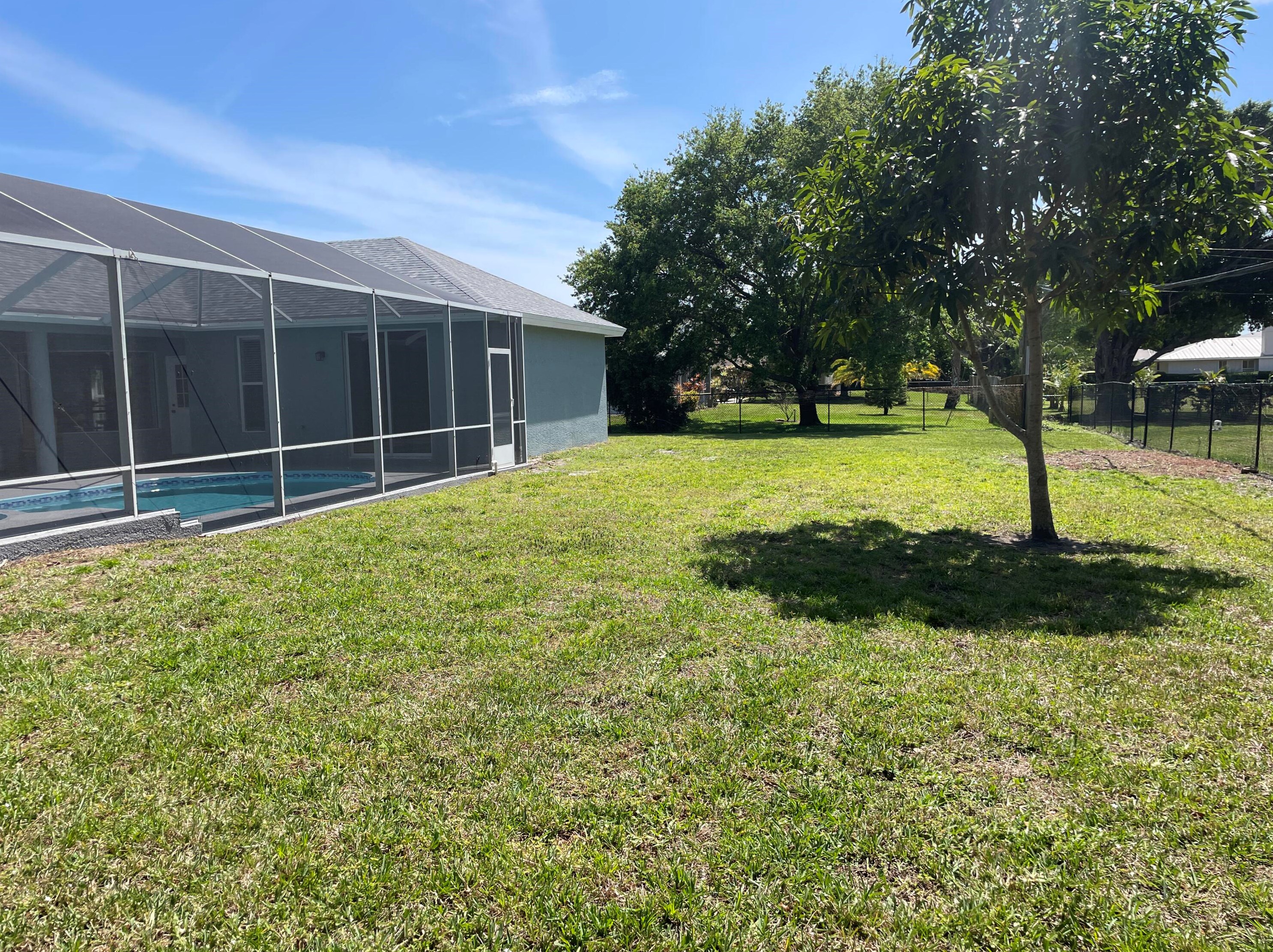 2862 Bakersfield St, Fort Pierce FL  34952-5841 exterior