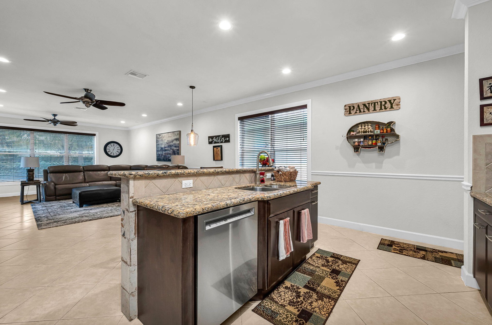 9042 Sedgewood Dr, Lake Worth FL  33467-6990 exterior