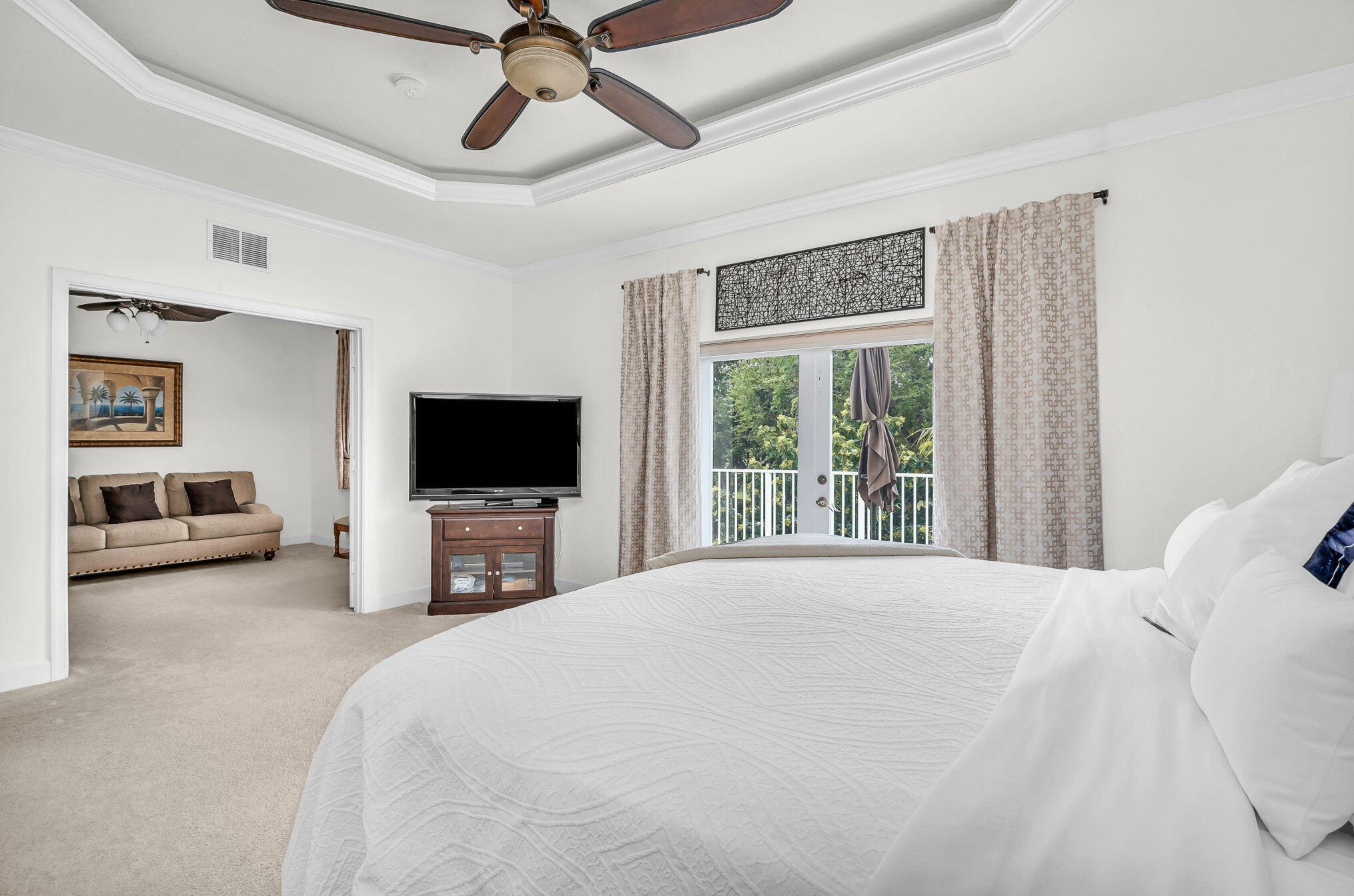 9042 Sedgewood Dr, Lake Worth FL  33467-6990 exterior