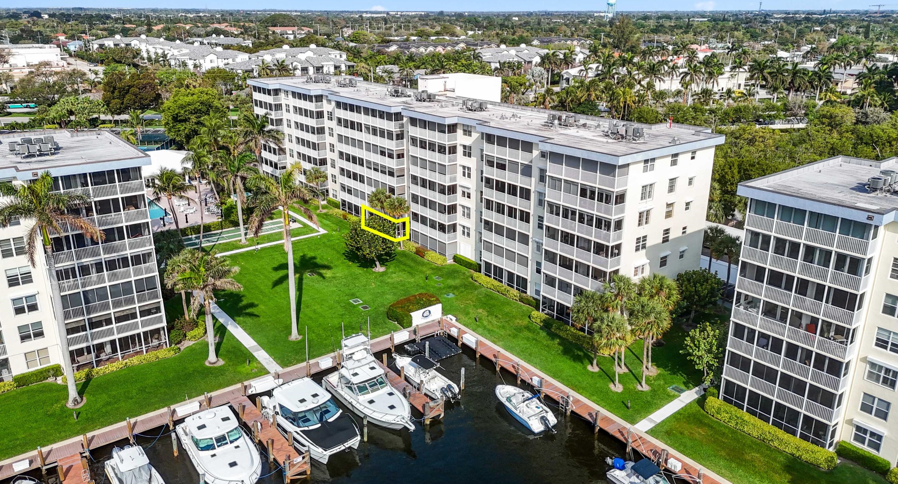 1 Harbourside Dr, Delray Beach FL  33483-5126 exterior