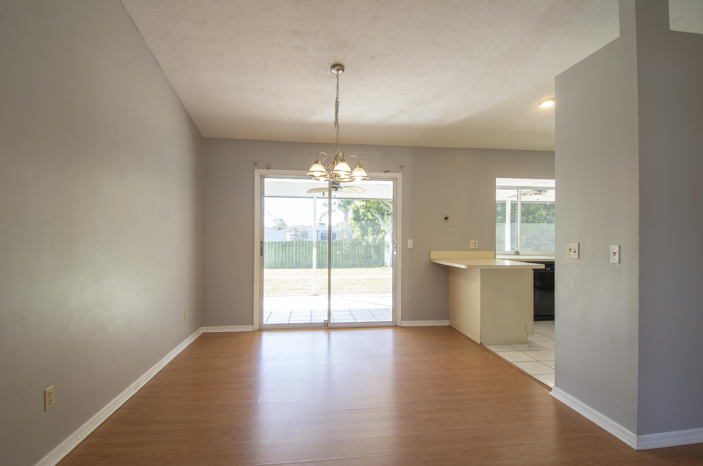 366 Strait Ave, Fort Pierce FL  34983-4547 exterior