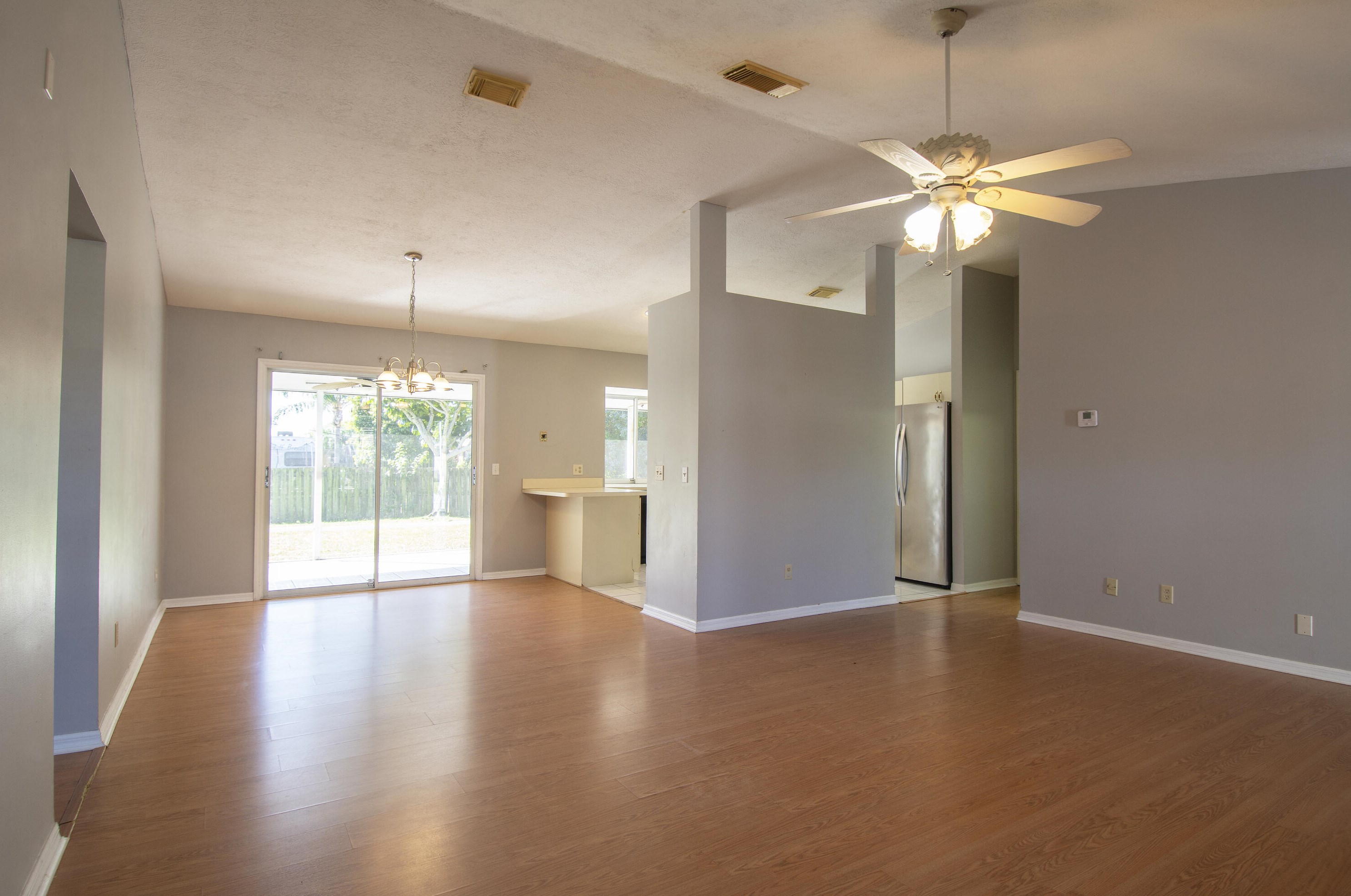 366 Strait Ave, Fort Pierce FL  34983-4547 exterior