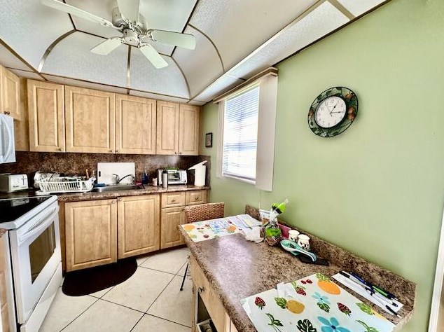 15 Preston A, Boca Raton FL  33434-2465 exterior