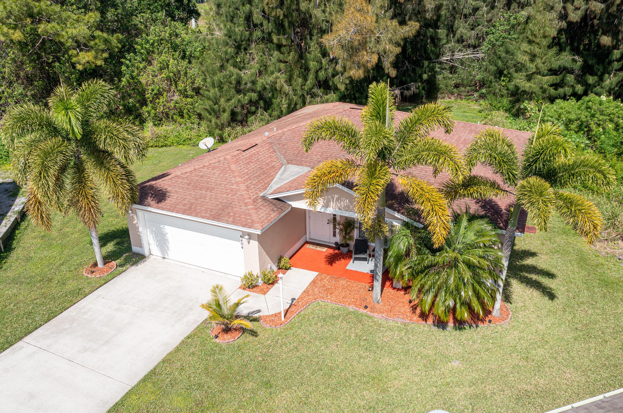 6404 Las Palmas Way, Fort Pierce FL  34952-9033 exterior