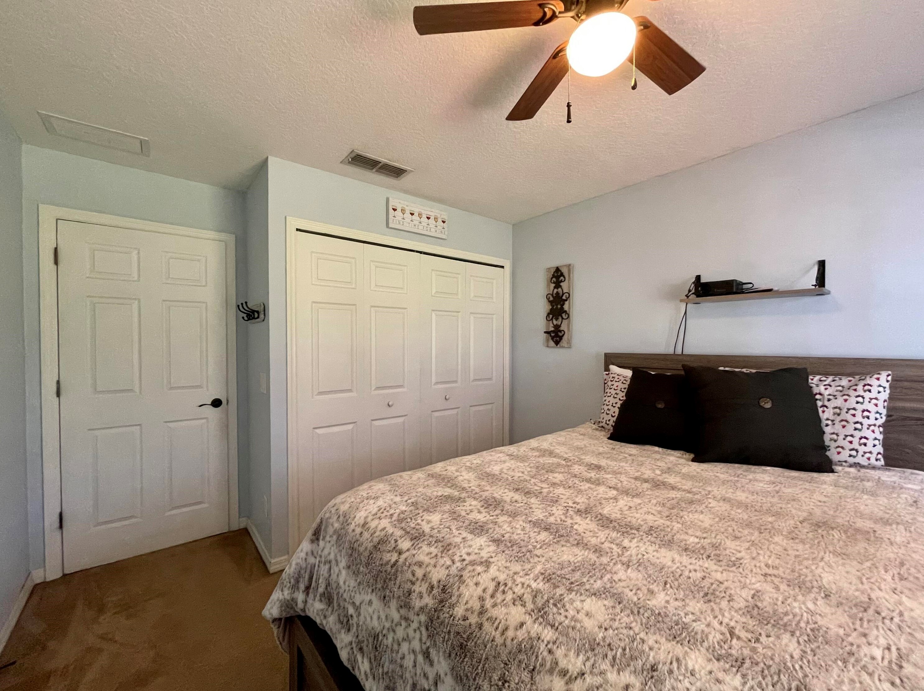 6404 Las Palmas Way, Fort Pierce FL  34952-9033 exterior