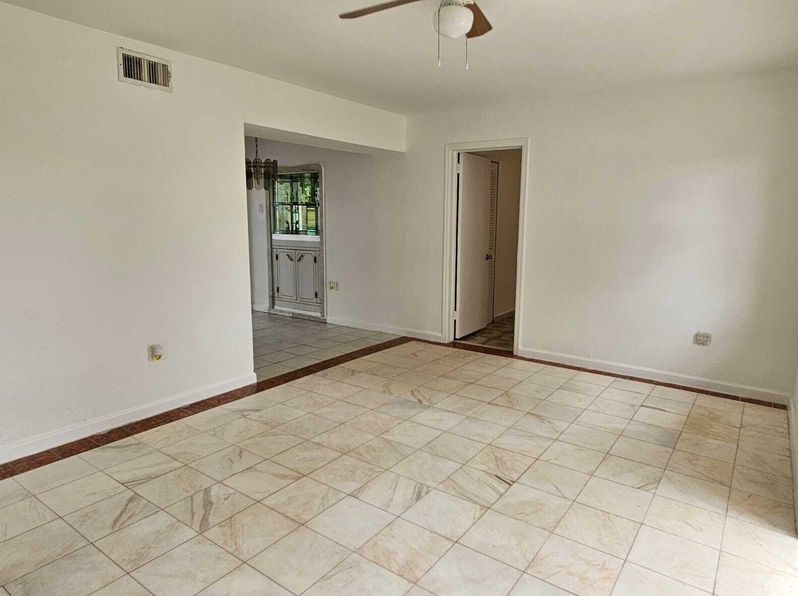 427 Pensacola Dr, Lake Worth FL  33462-2238 exterior