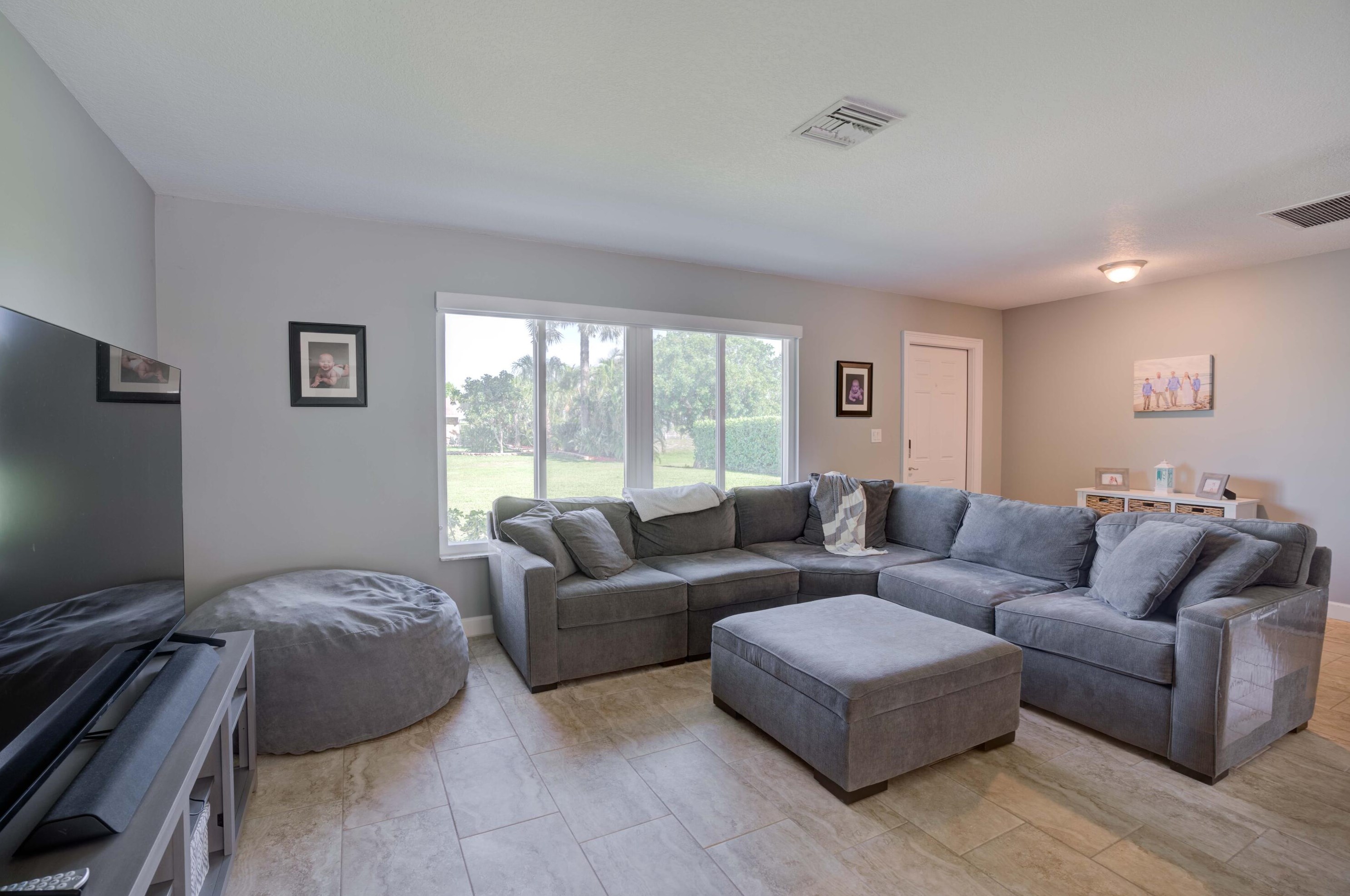 49 Chapel Ct, Jupiter FL 33469-2168 exterior