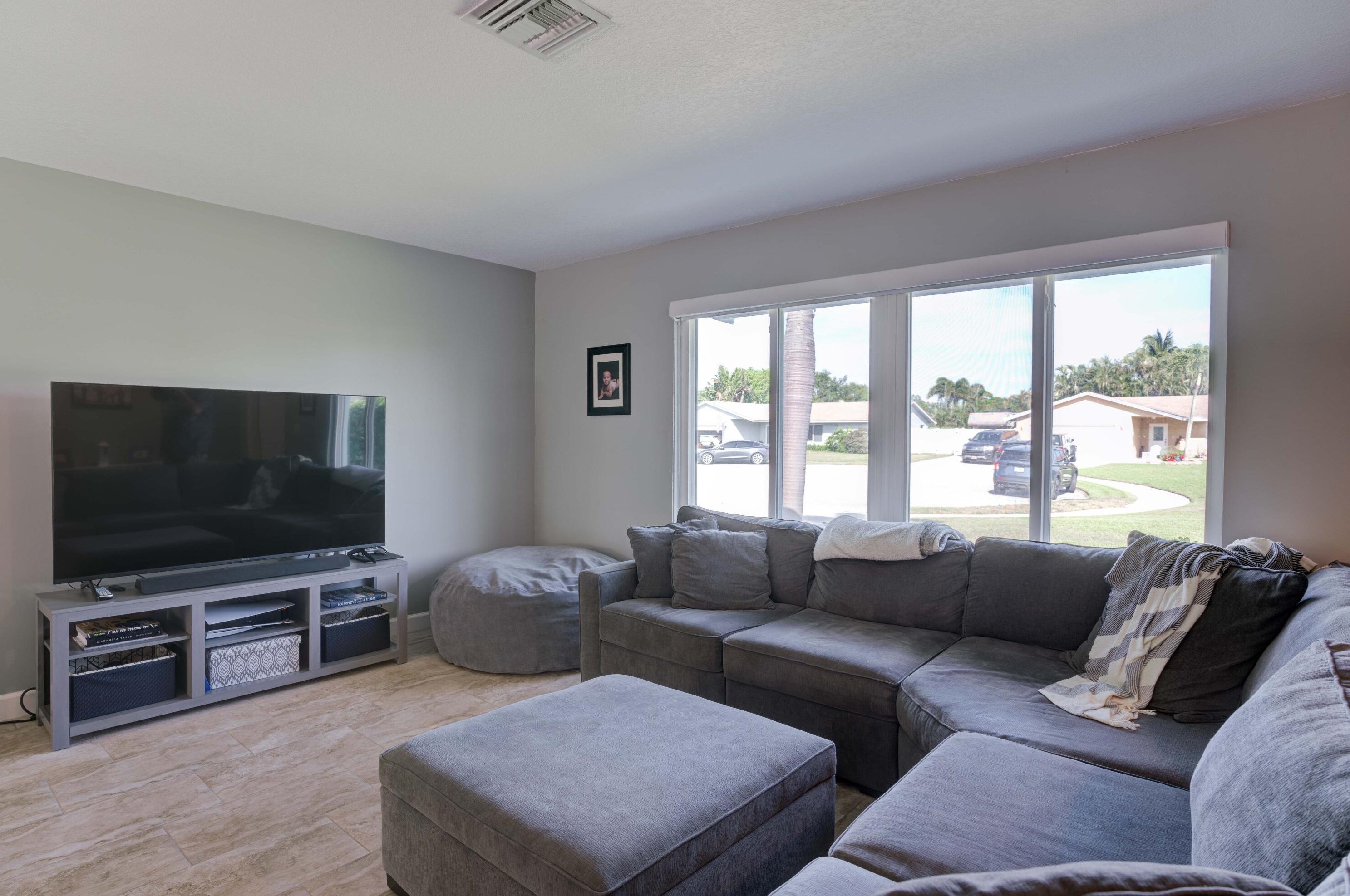 49 Chapel Ct, Jupiter FL 33469-2168 exterior