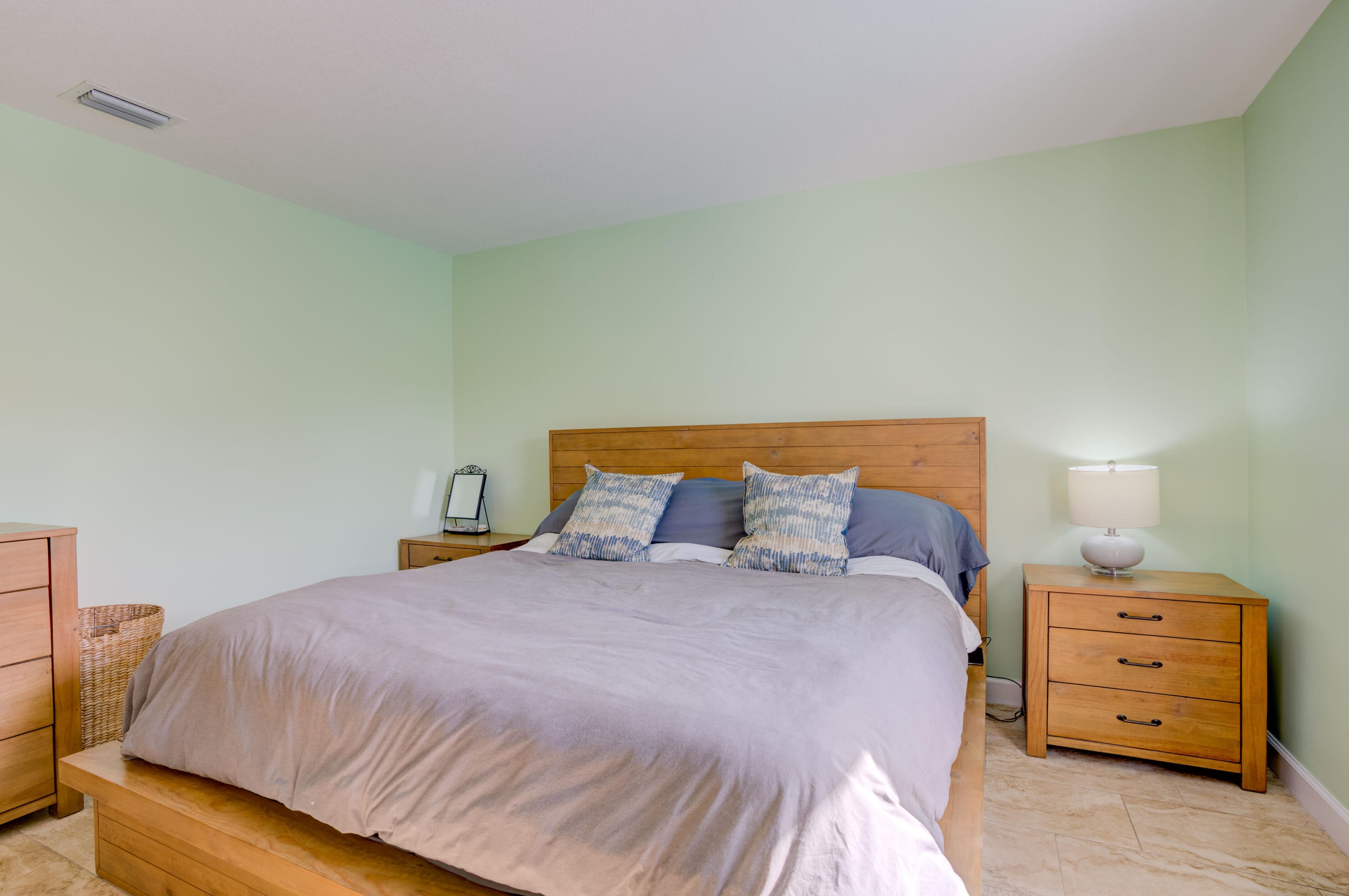 49 Chapel Ct, Jupiter FL 33469-2168 exterior