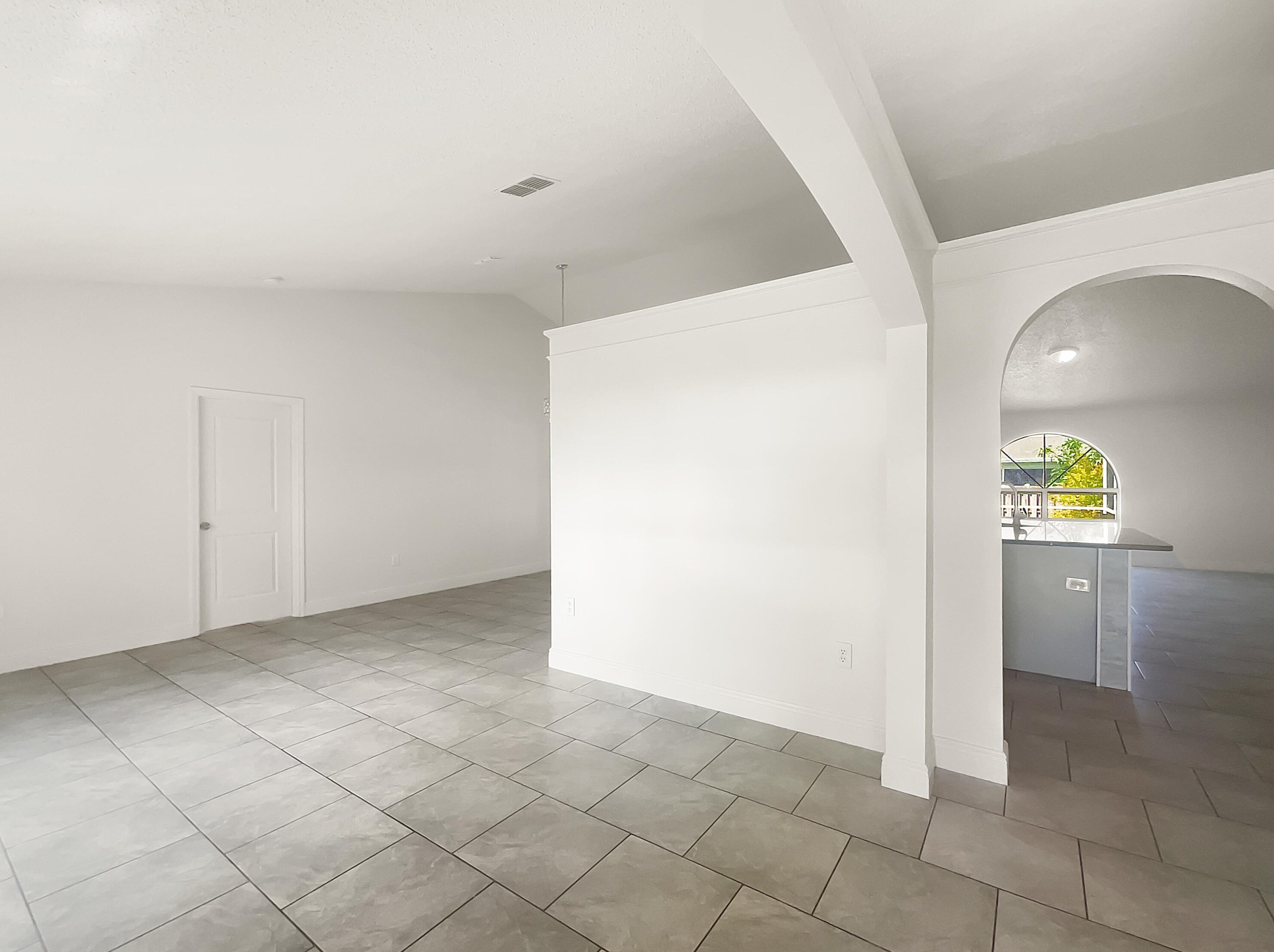 213 Ray Ave, Fort Pierce FL 34983-3067 exterior