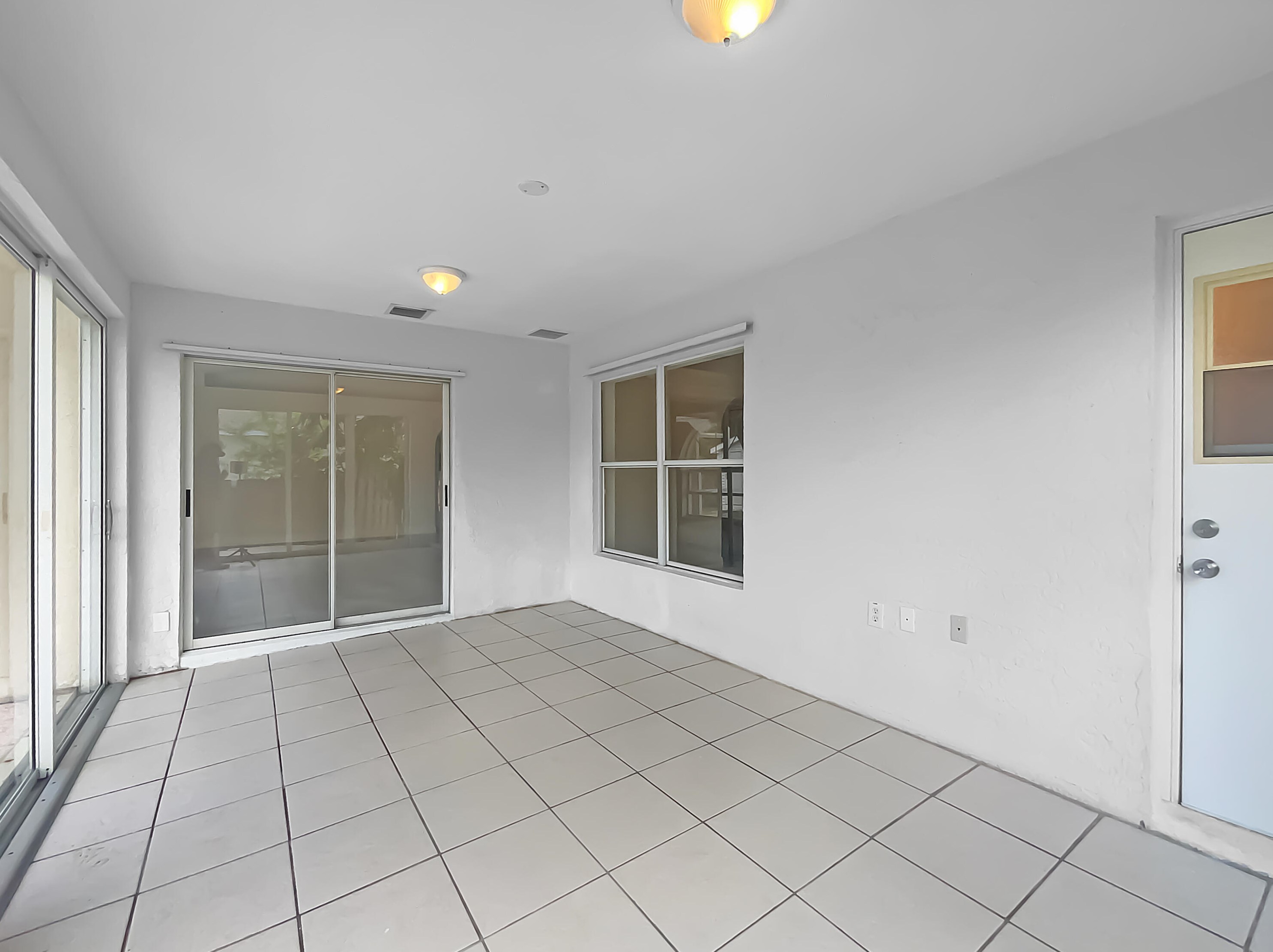 213 Ray Ave, Fort Pierce FL 34983-3067 exterior