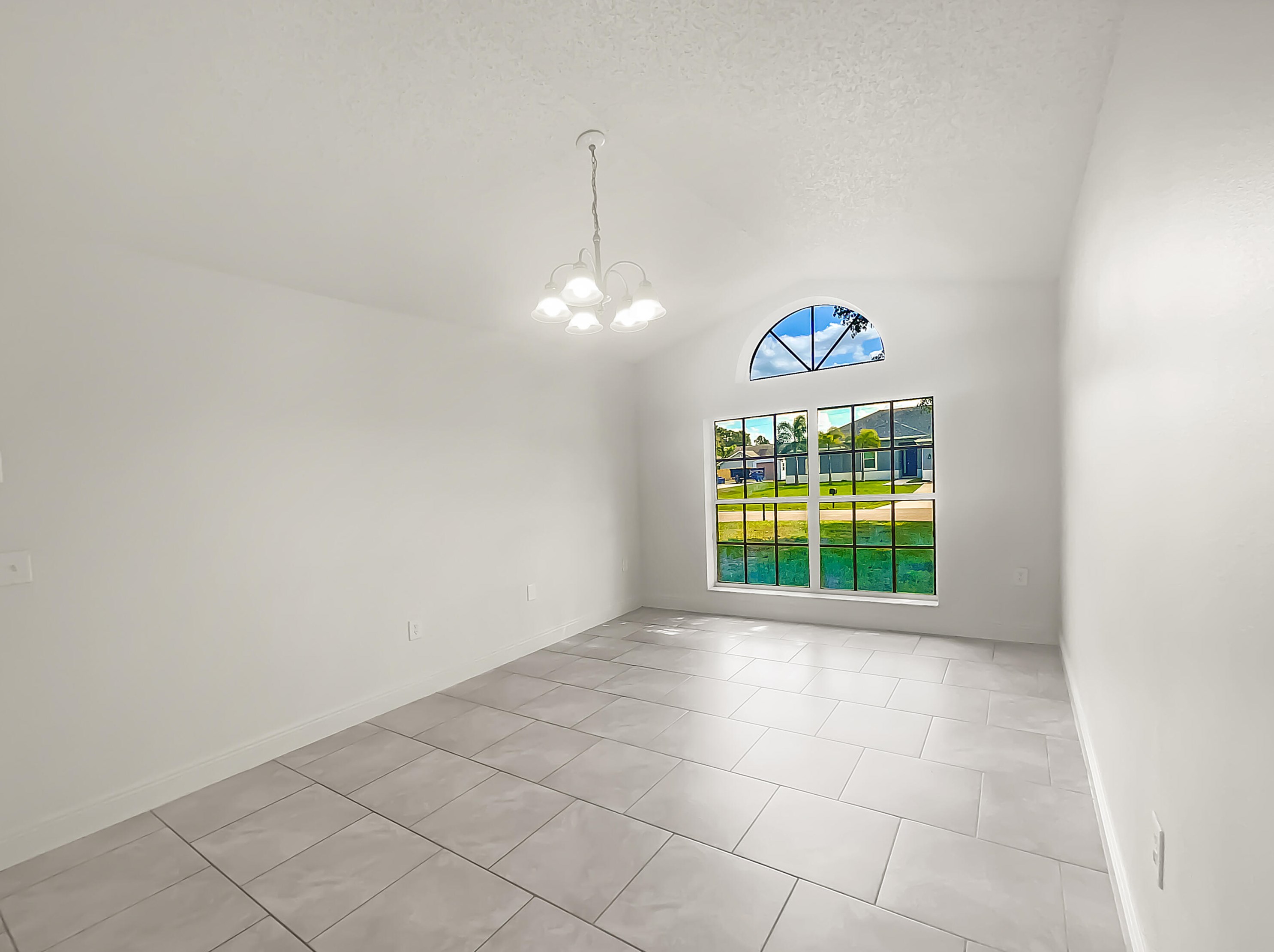 213 Ray Ave, Fort Pierce FL 34983-3067 exterior