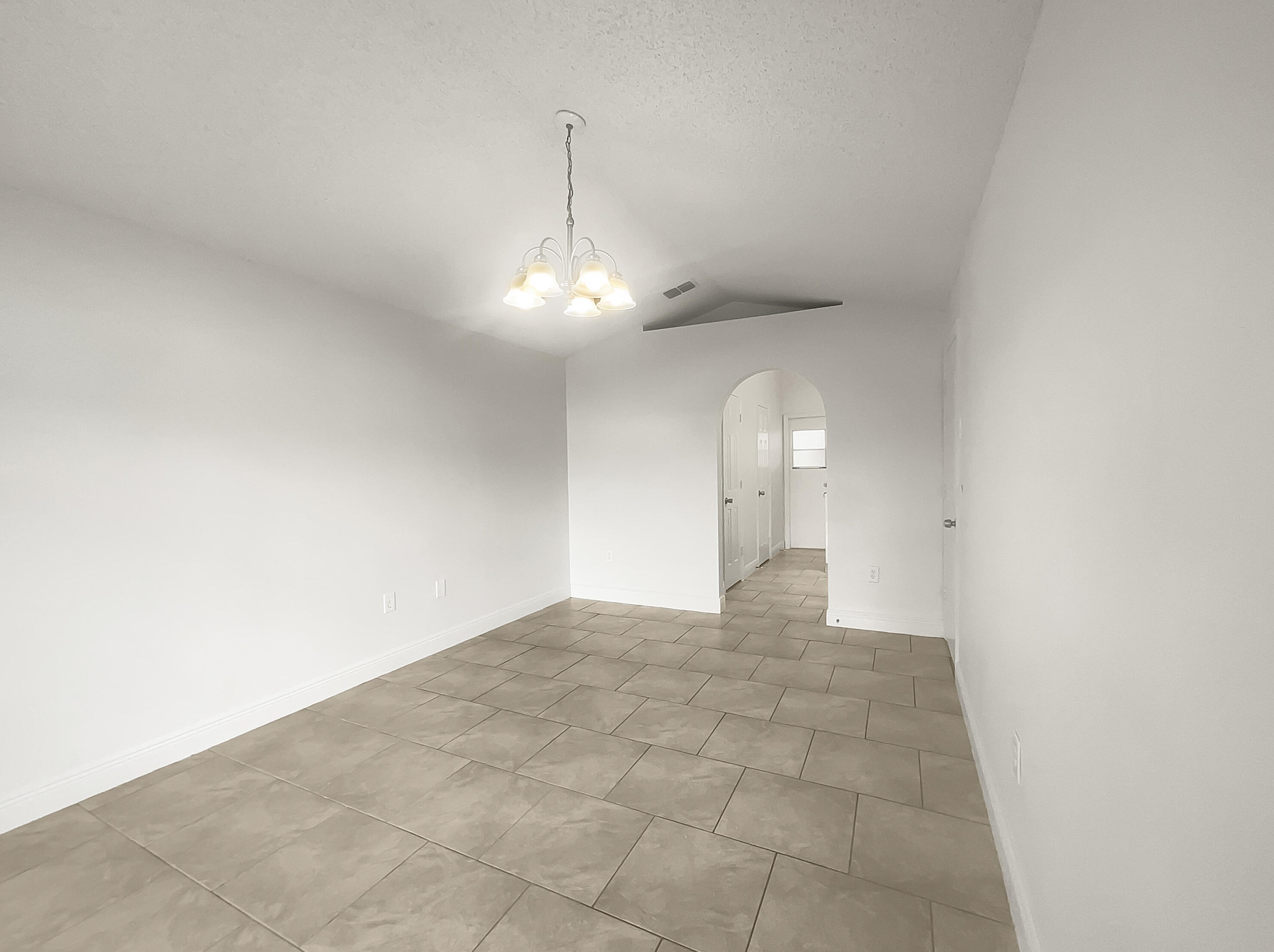 213 Ray Ave, Fort Pierce FL 34983-3067 exterior