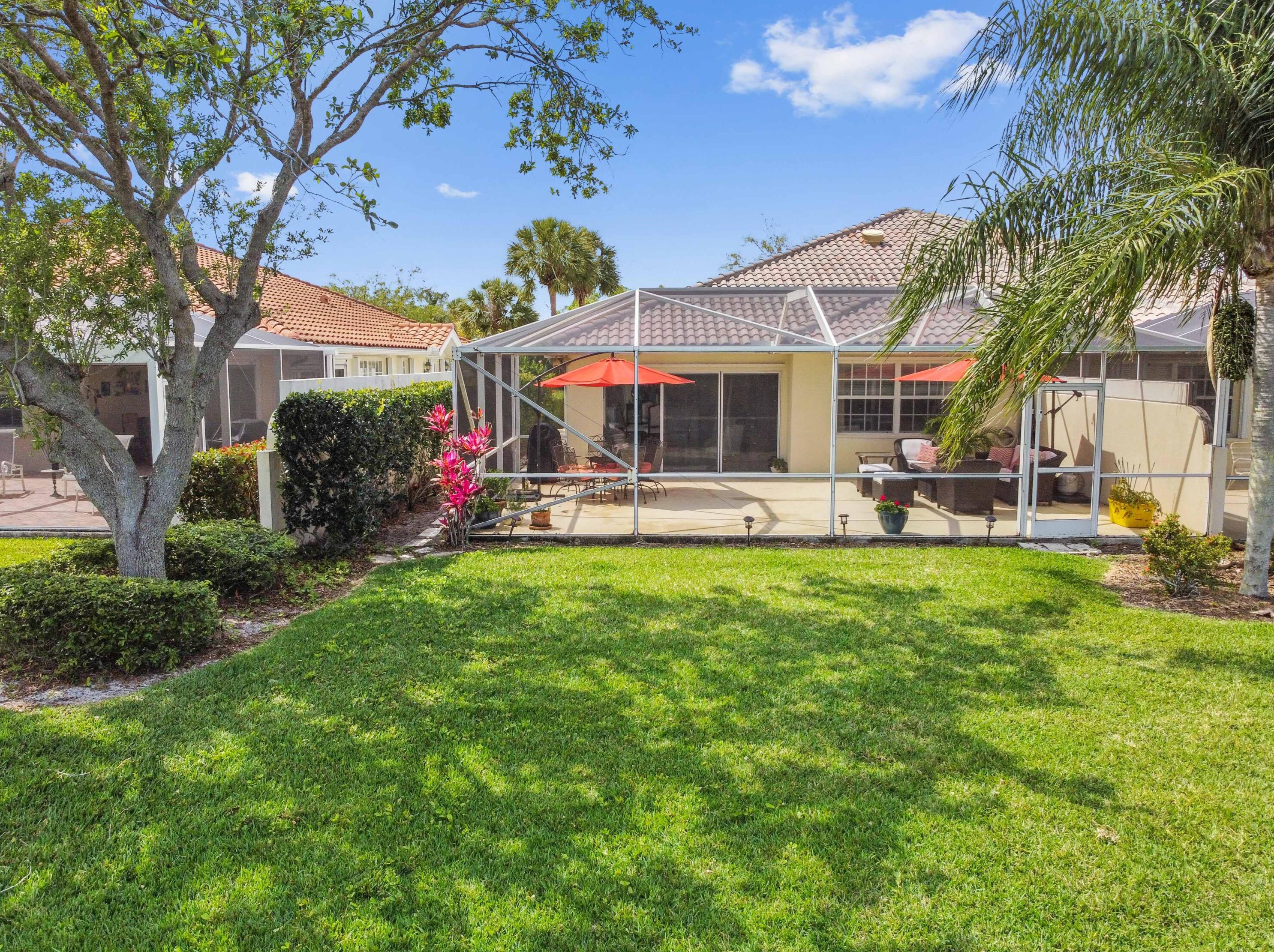 8065 Peppercorn Ct, Hobe Sound FL  33455-8264 exterior