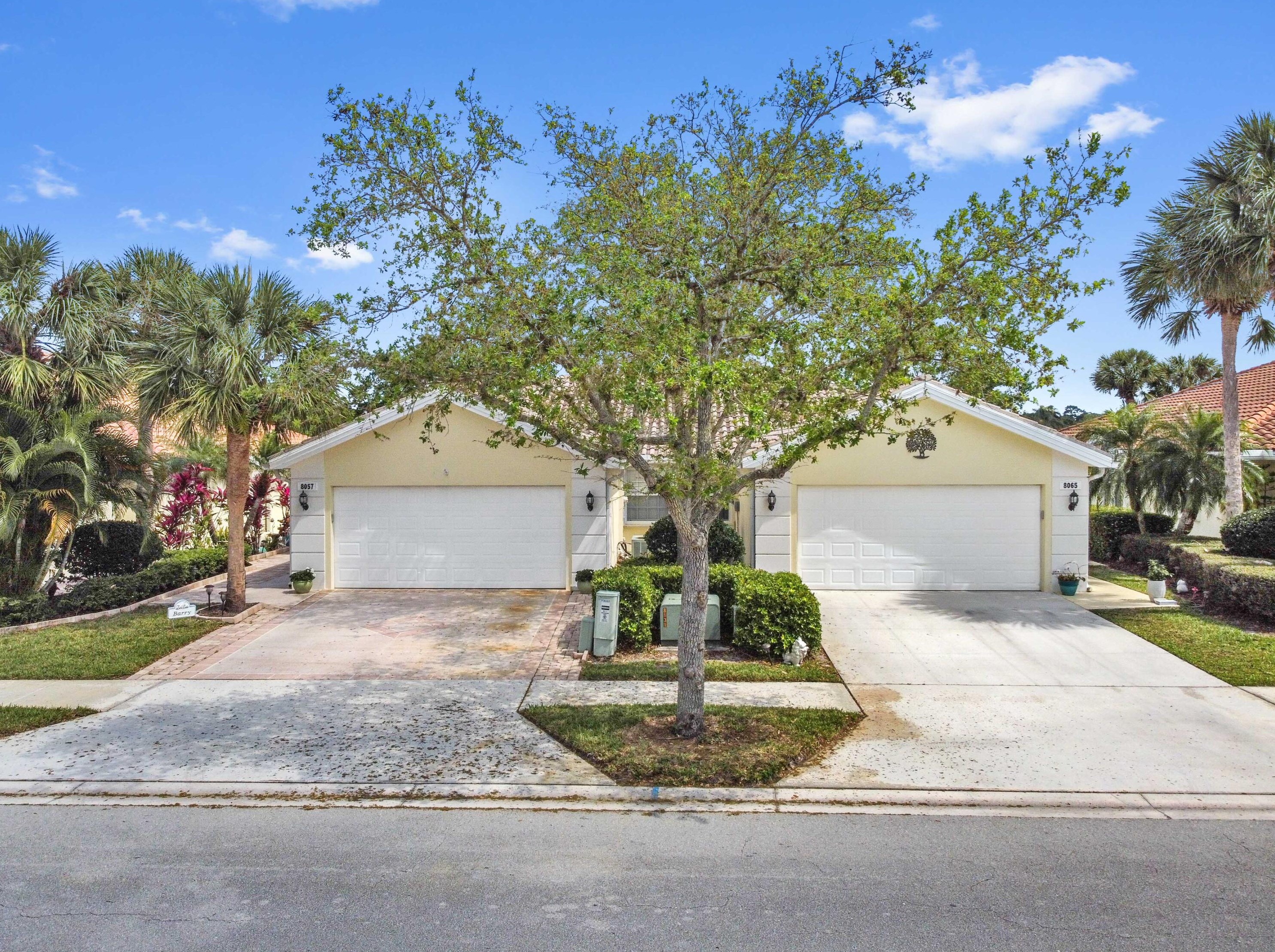 8065 Peppercorn Ct, Hobe Sound FL  33455-8264 exterior