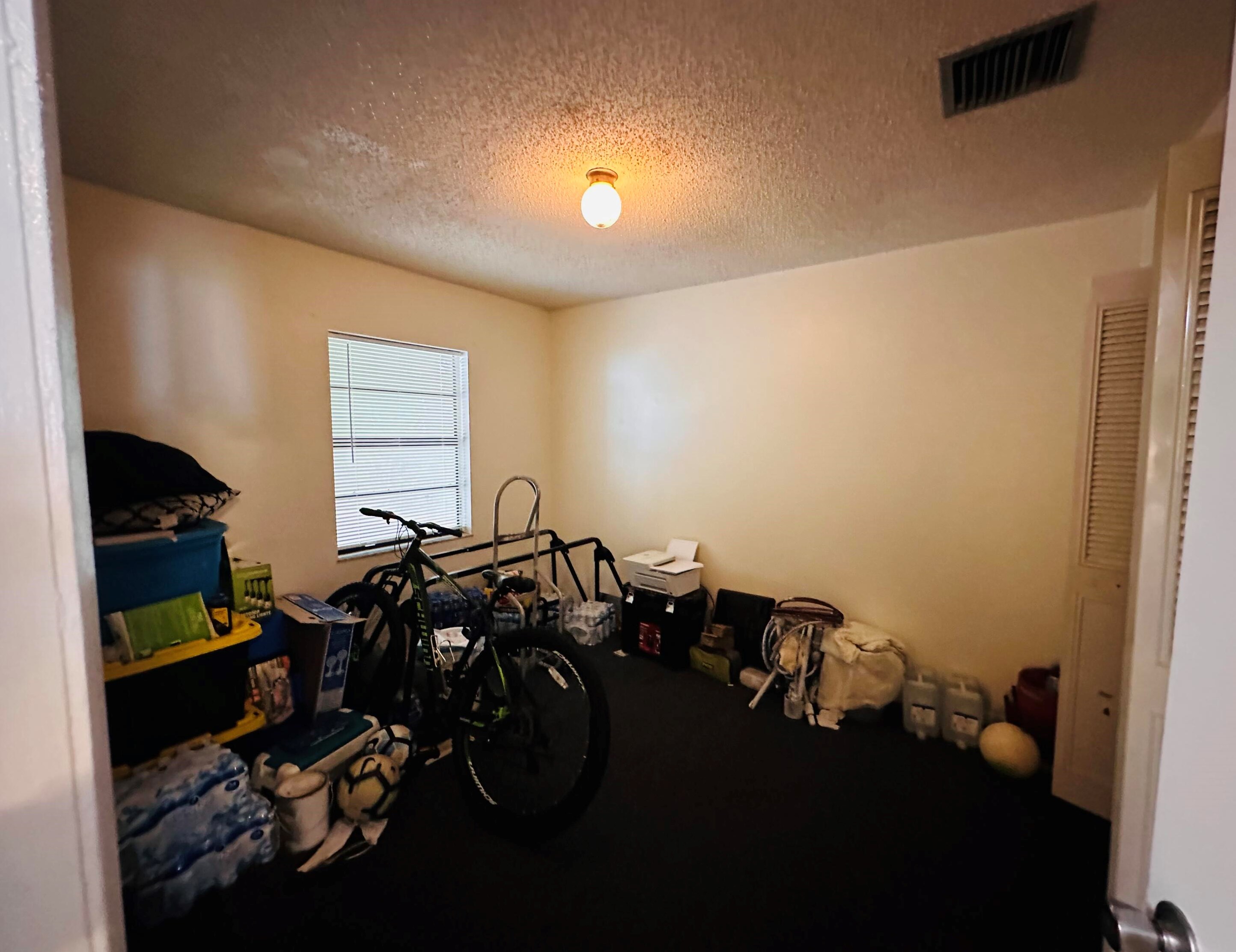 510 Wisteria Ave, Fort Pierce FL 34982-5967 exterior