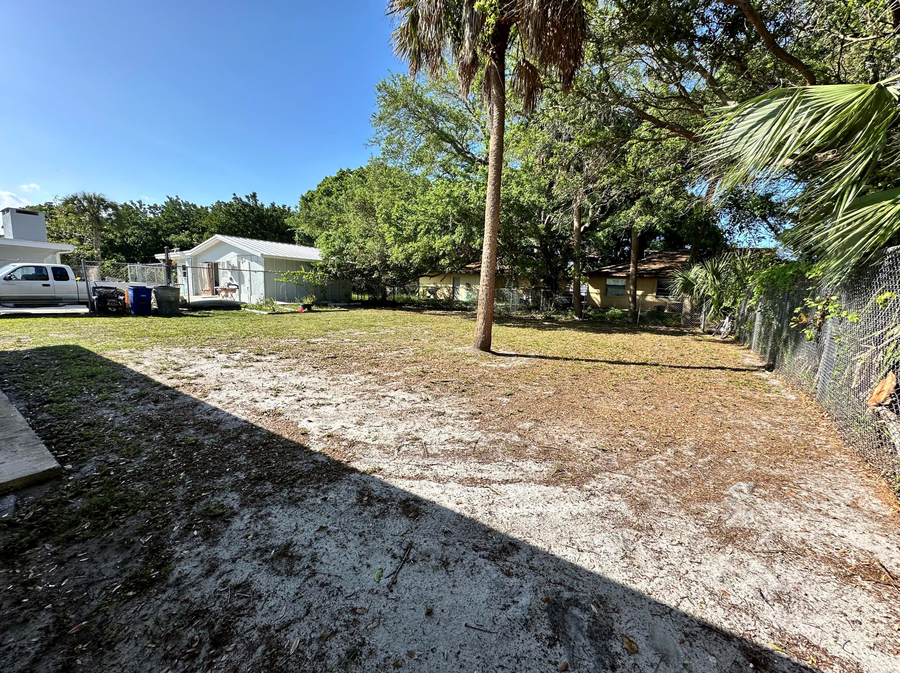 510 Wisteria Ave, Fort Pierce FL 34982-5967 exterior