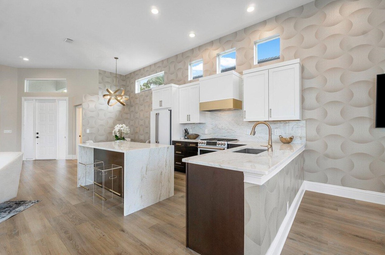 156 Sunset Bay Dr, West Palm Beach FL  33418-4587 exterior