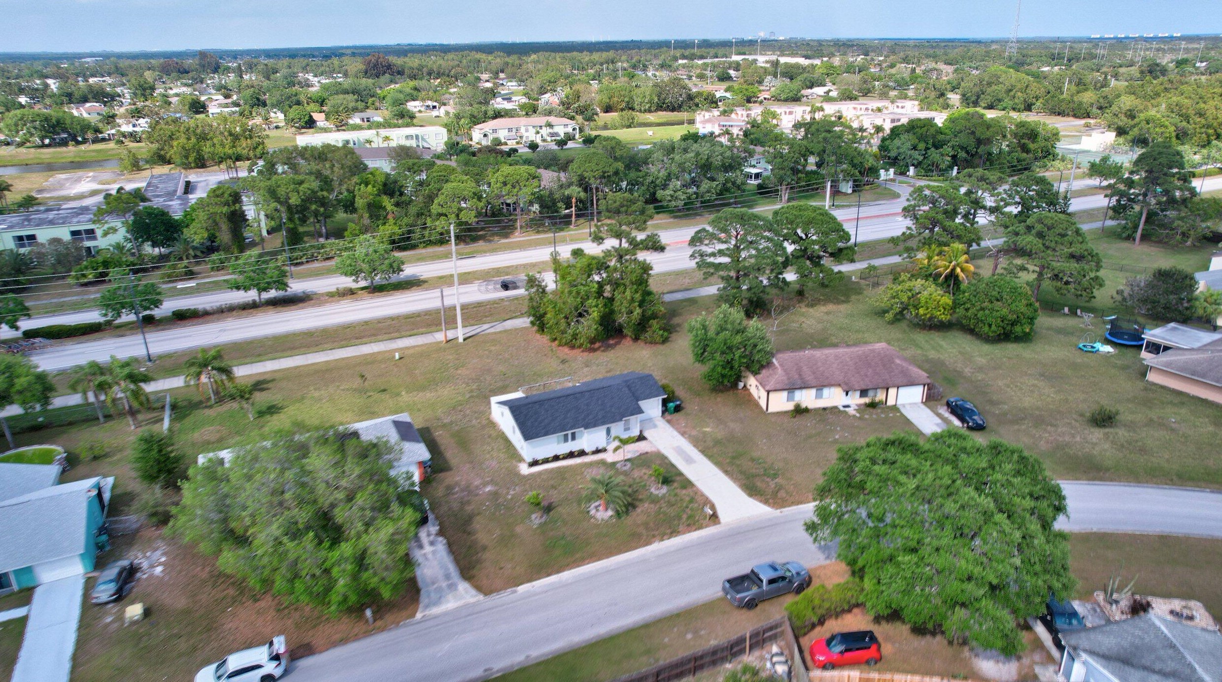 2041 Rainier Rd, Fort Pierce FL  34952-7613 exterior