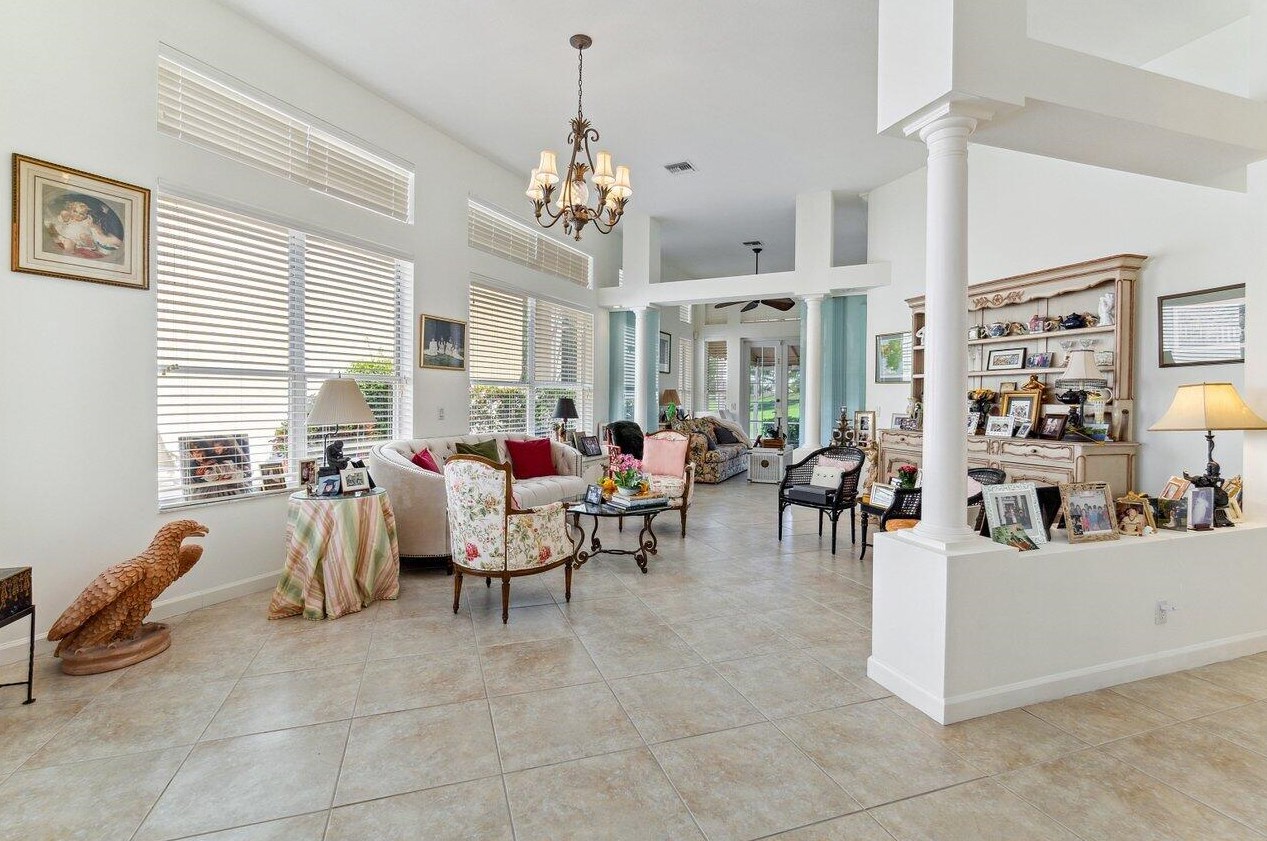 109 Coral Cay Dr, West Palm Beach FL  33418-4005 exterior