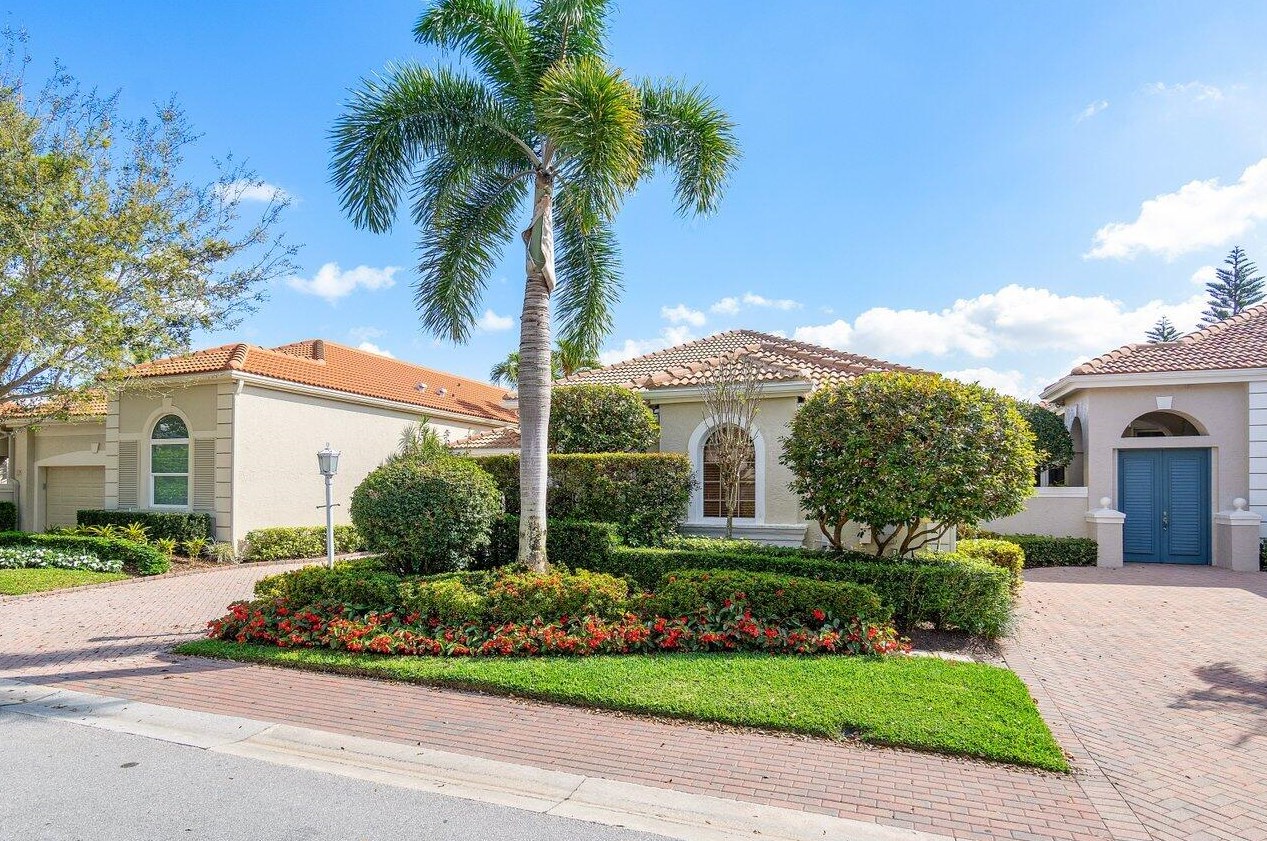 109 Coral Cay Dr, West Palm Beach FL  33418-4005 exterior