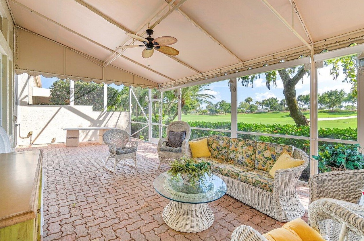 109 Coral Cay Dr, West Palm Beach FL  33418-4005 exterior