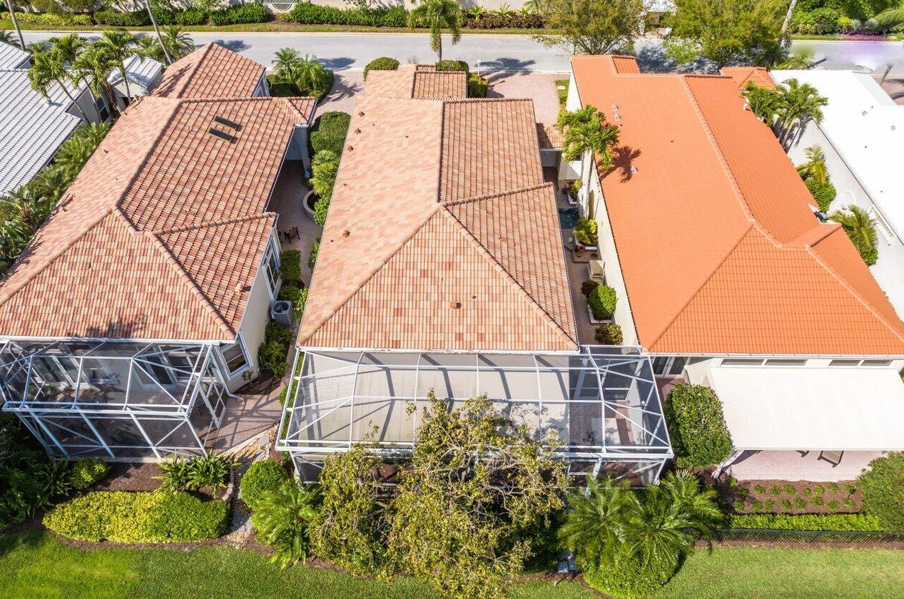 109 Coral Cay Dr, West Palm Beach FL  33418-4005 exterior