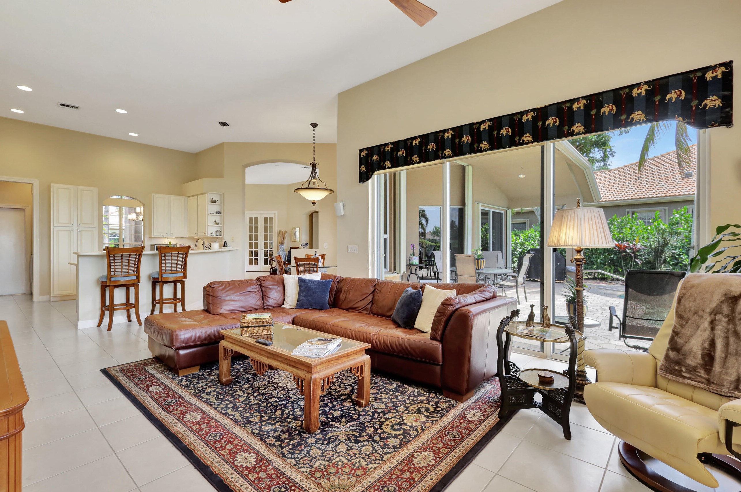 8984 Lakes Blvd, West Palm Beach FL  33412-1550 exterior