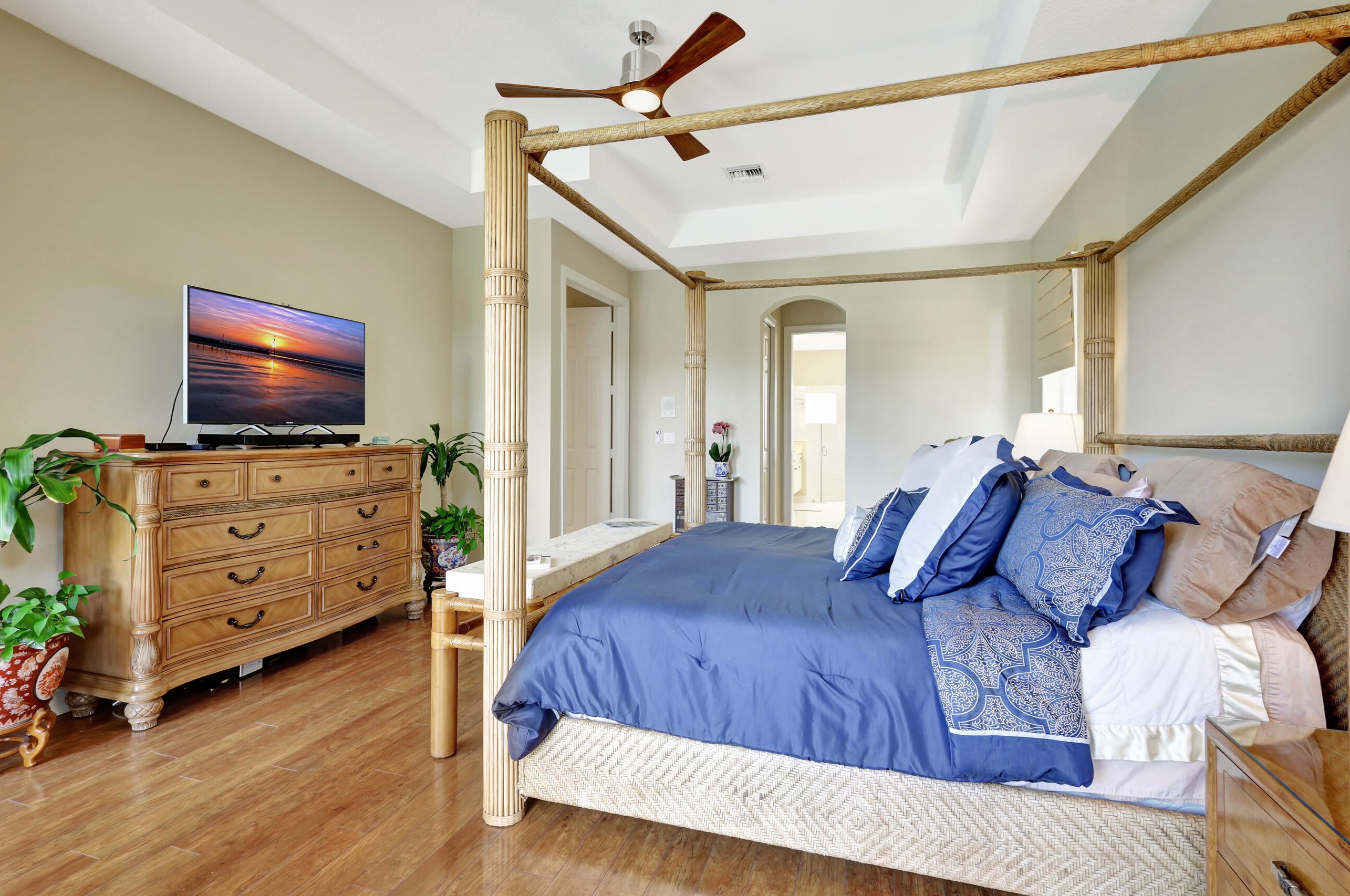 8984 Lakes Blvd, West Palm Beach FL  33412-1550 exterior