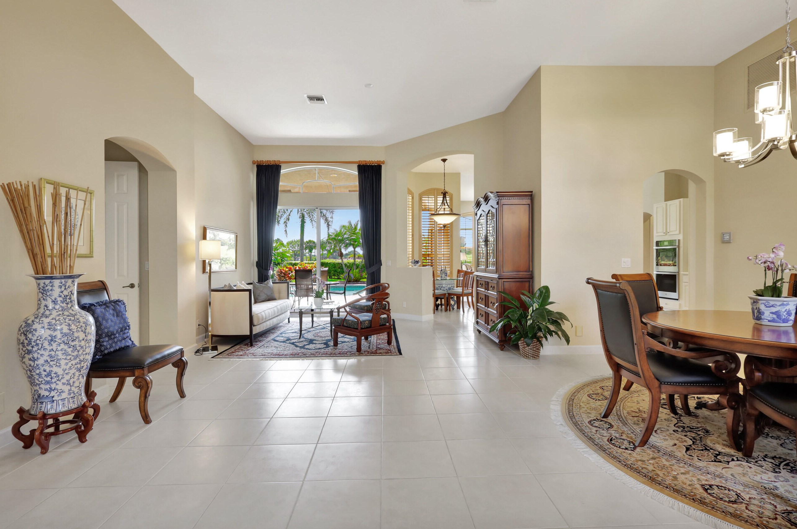 8984 Lakes Blvd, West Palm Beach FL  33412-1550 exterior