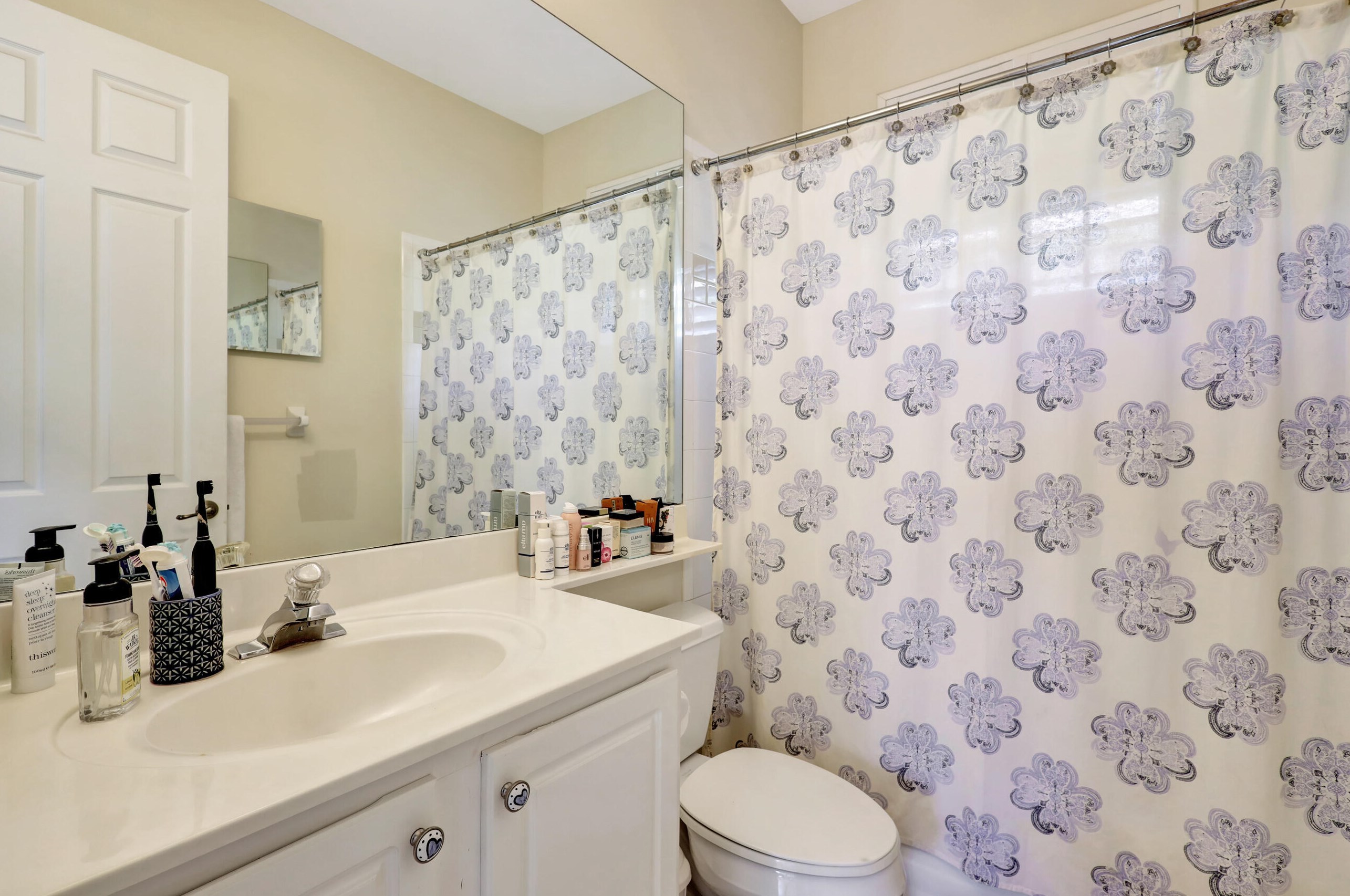 8984 Lakes Blvd, West Palm Beach FL  33412-1550 exterior