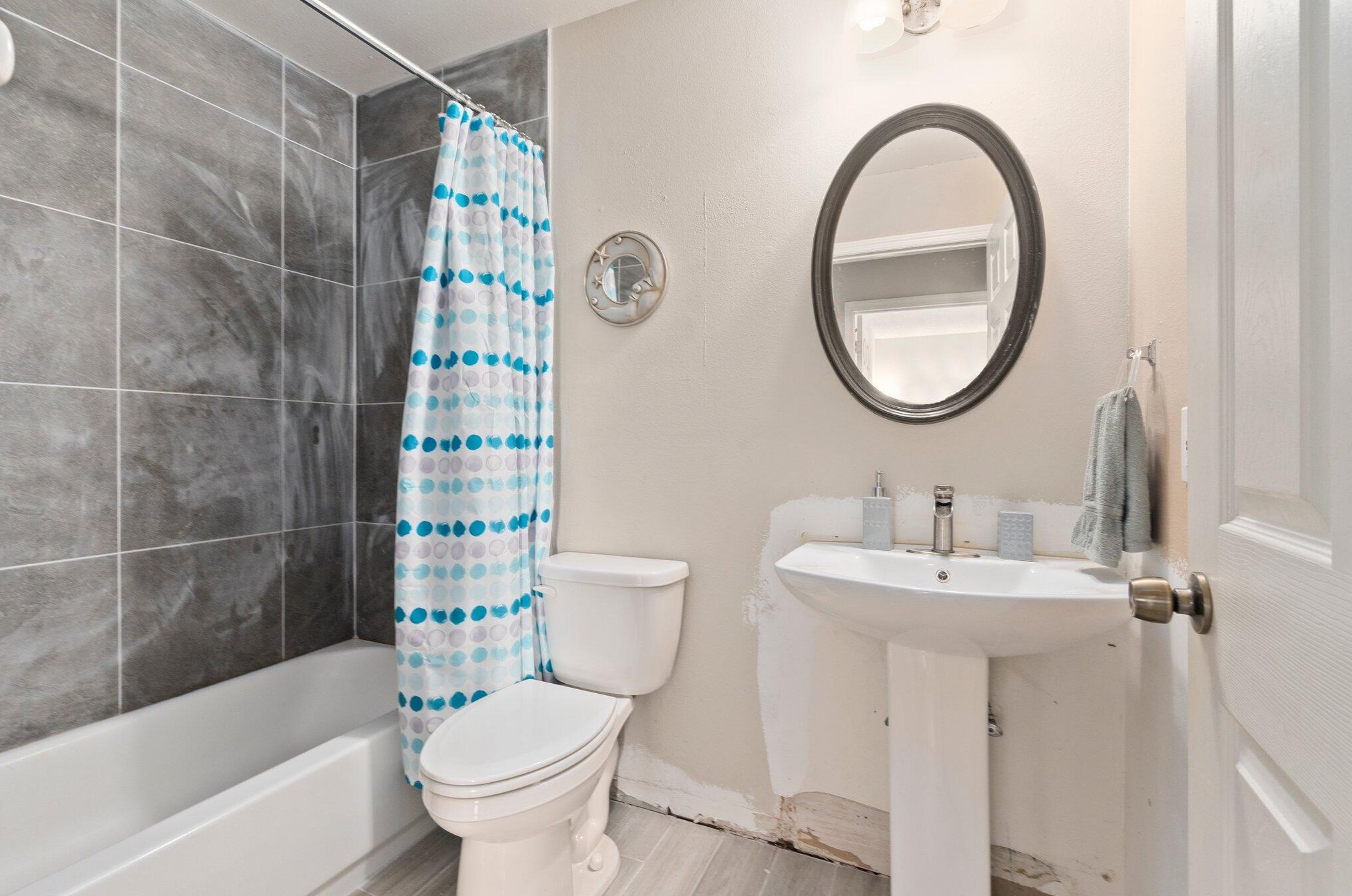 731 Bayard Ave, Fort Pierce FL  34983-1071 exterior