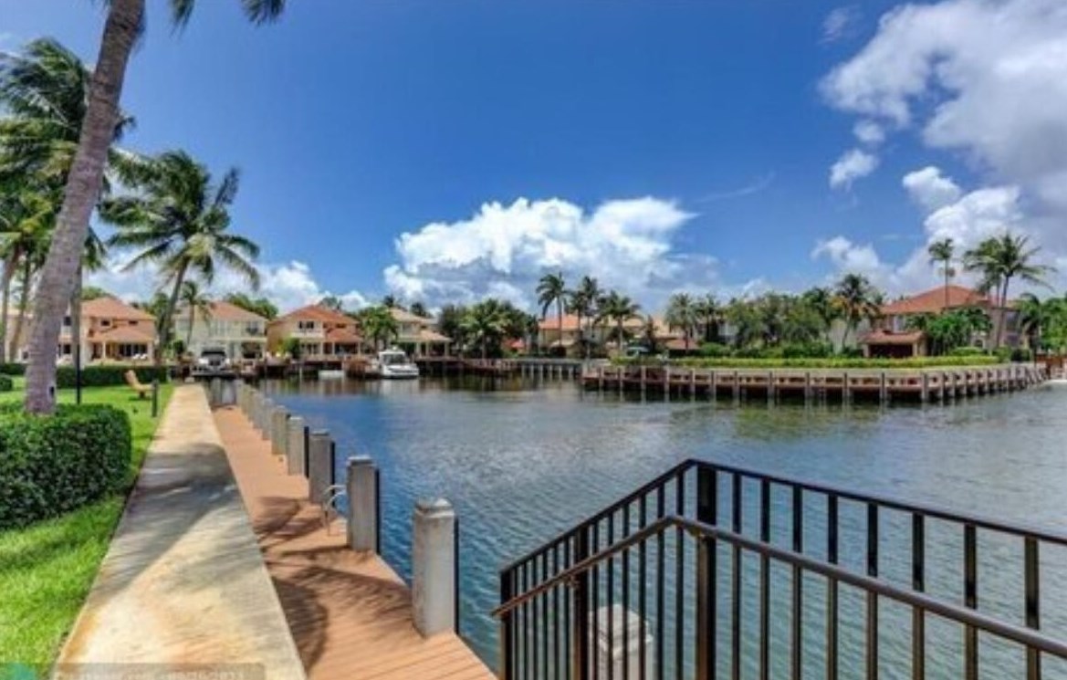 744 Cable Bch Ln, West Palm Beach FL  33410-3411 exterior