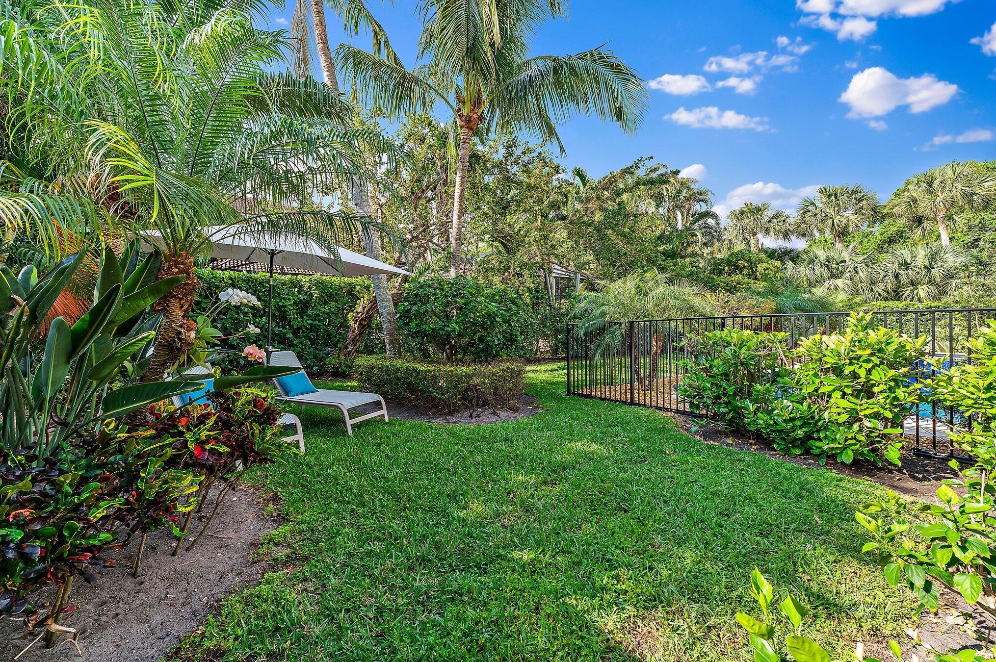 744 Cable Bch Ln, West Palm Beach FL  33410-3411 exterior