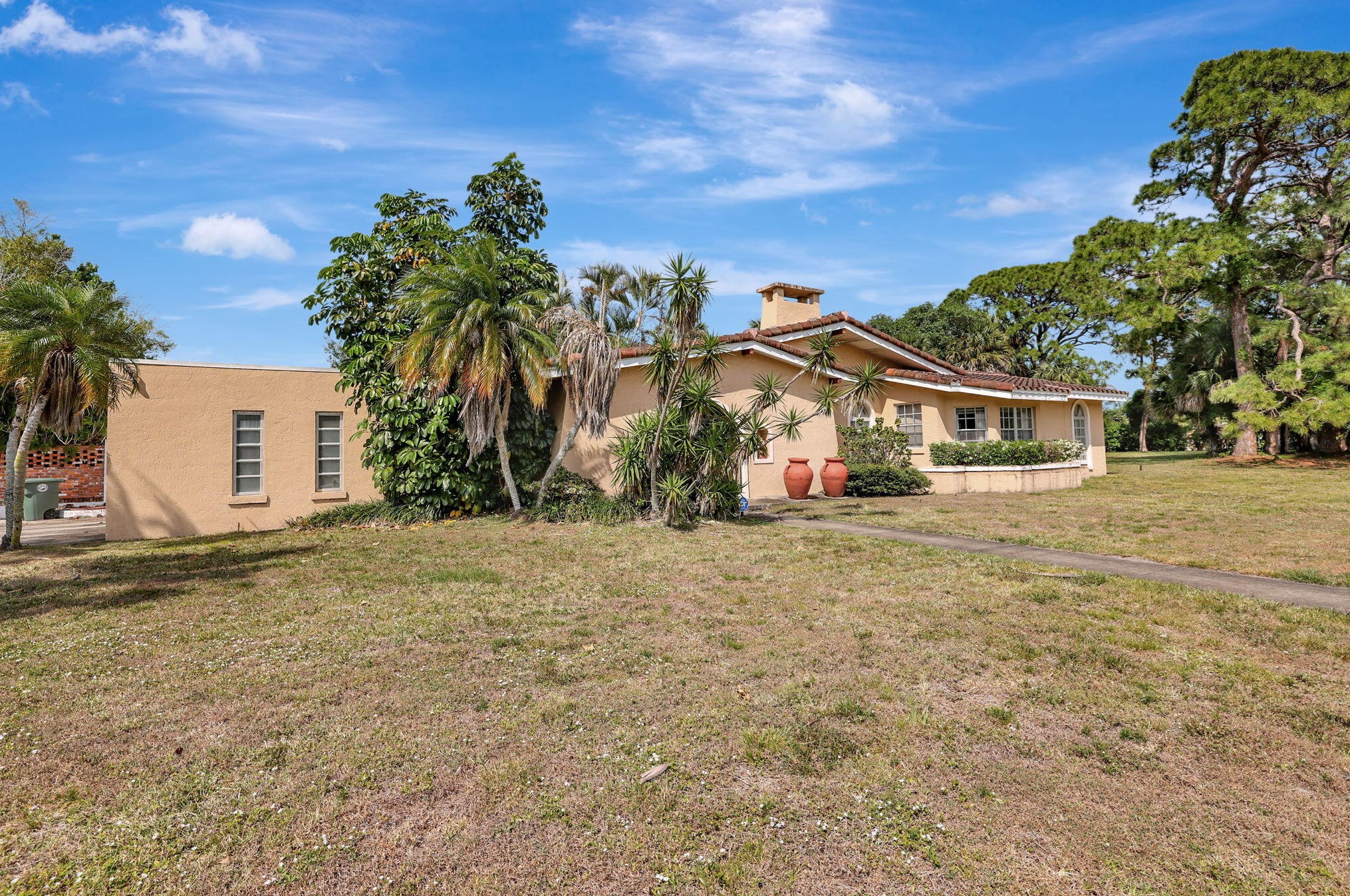 1010 Grandview Blvd, Fort Pierce FL 34982-4322 exterior