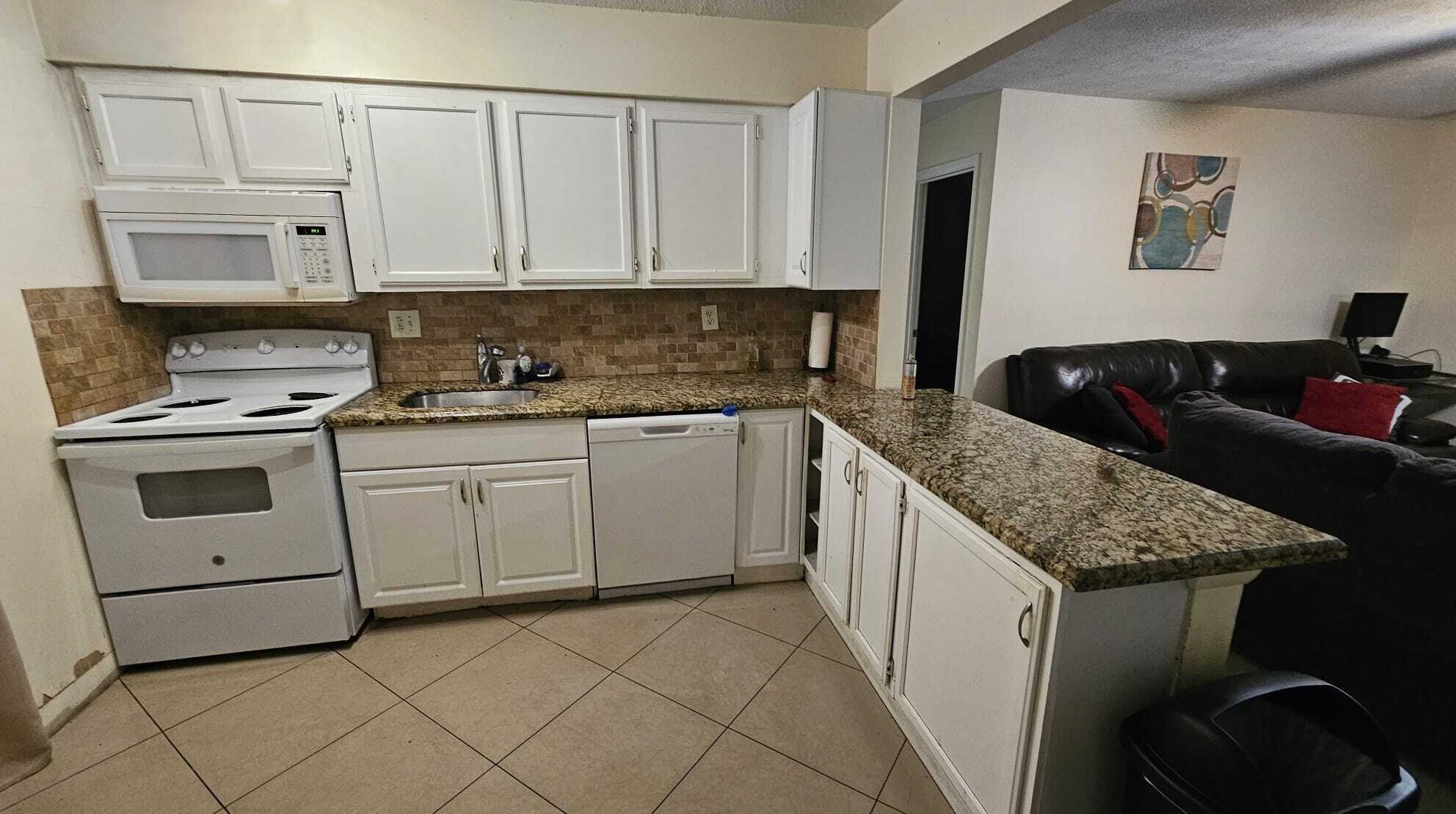 417 9th St, Delray Beach FL  33444-2833 exterior
