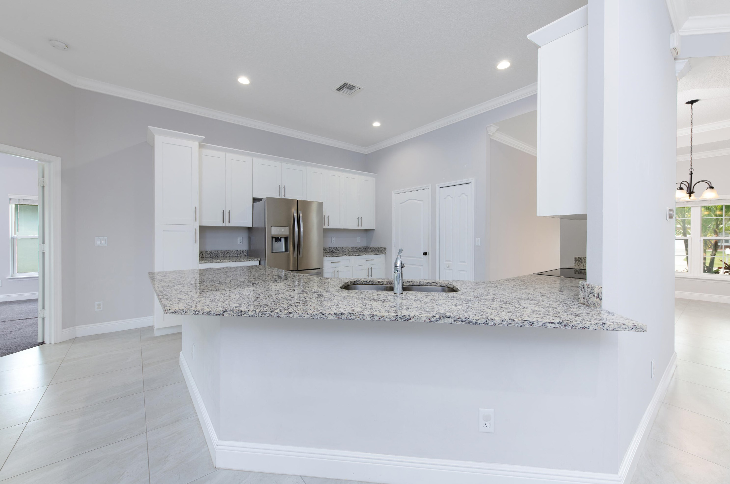 670 Gailbreath Ave, Fort Pierce FL 34953-7605 exterior