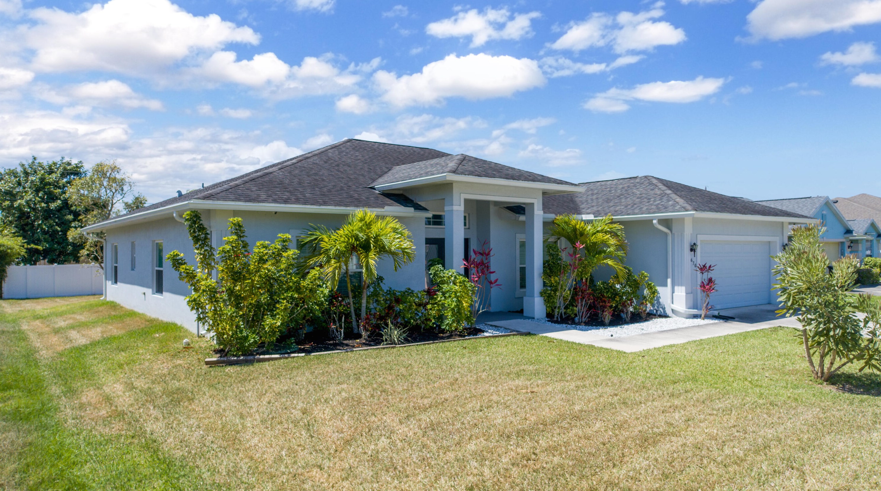 670 Gailbreath Ave, Fort Pierce FL 34953-7605 exterior