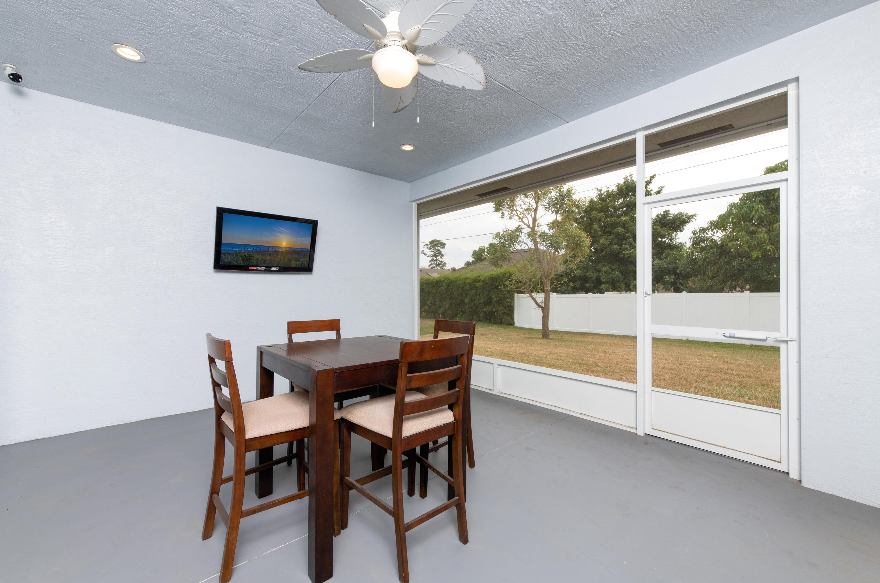 670 Gailbreath Ave, Fort Pierce FL 34953-7605 exterior