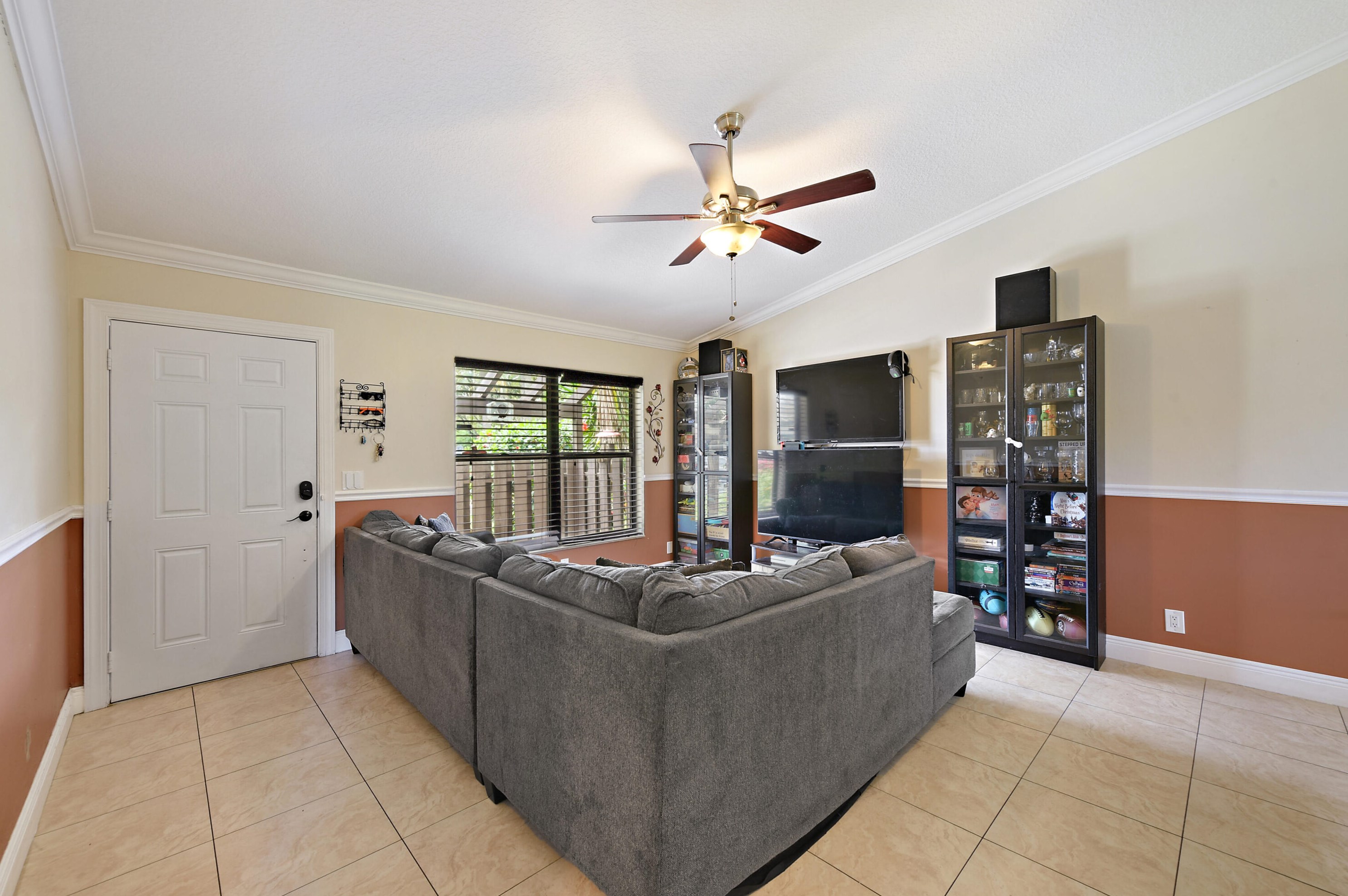 65 Via De Casas Norte, Boynton Beach FL  33426-8854 exterior