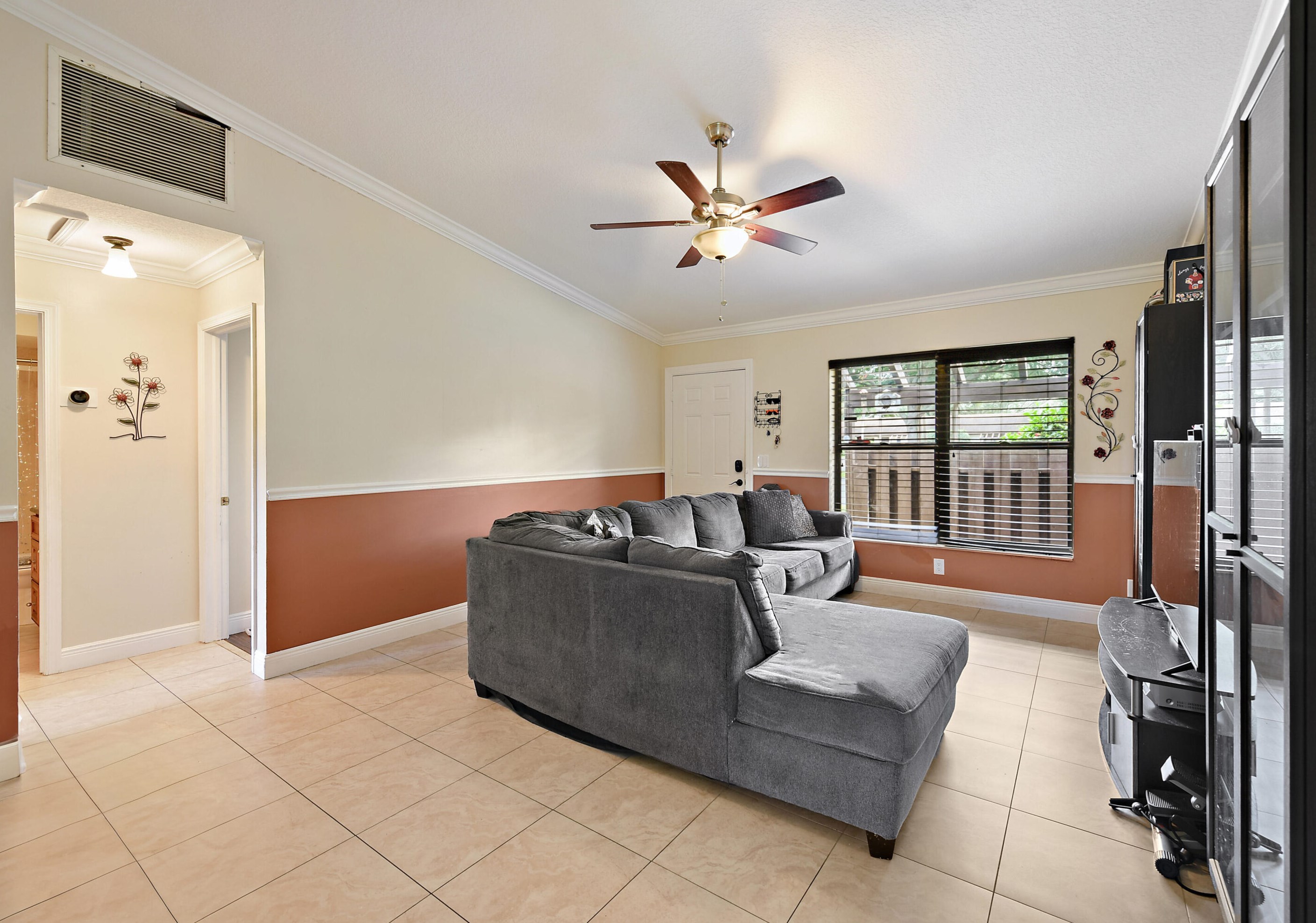 65 Via De Casas Norte, Boynton Beach FL  33426-8854 exterior