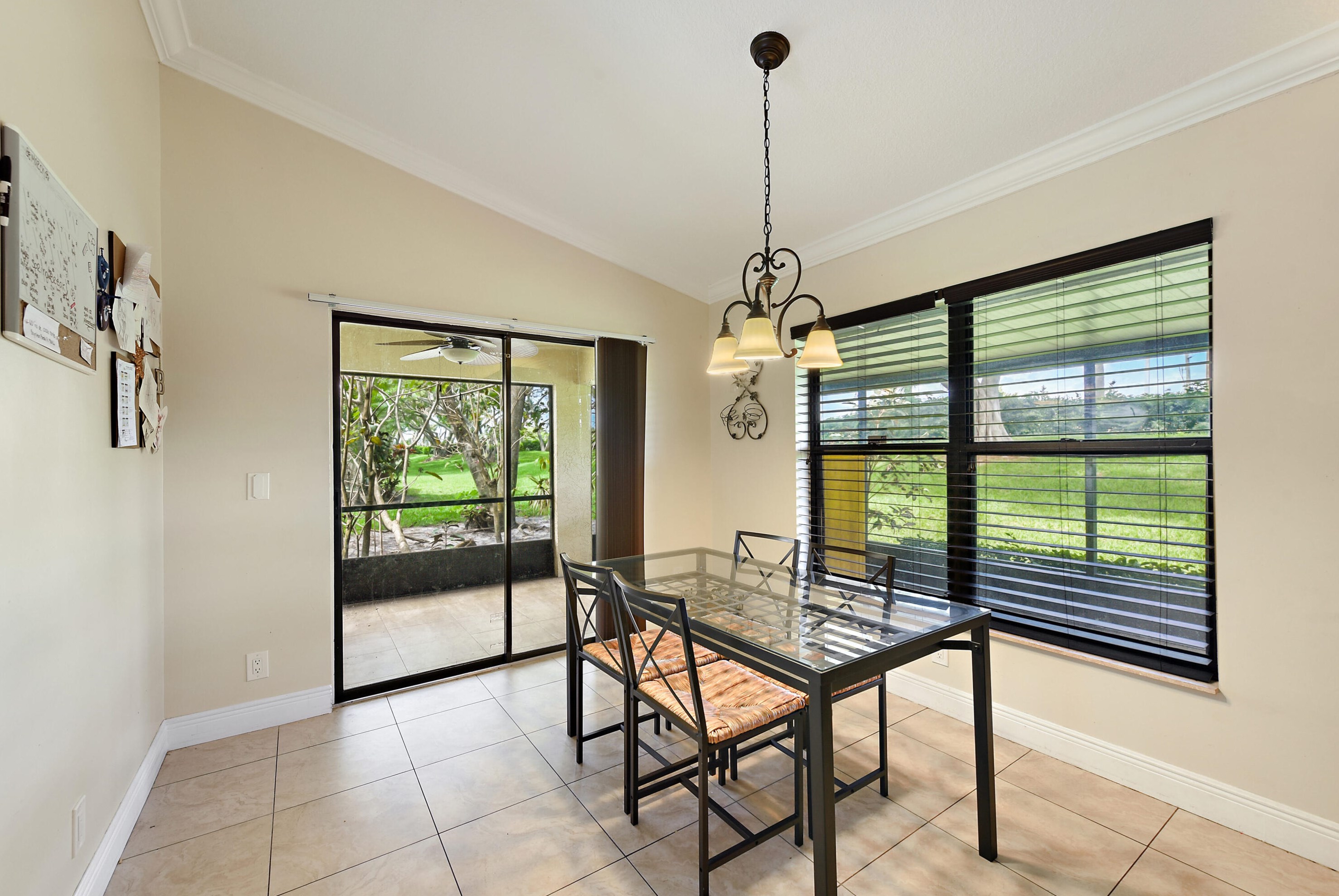 65 Via De Casas Norte, Boynton Beach FL  33426-8854 exterior