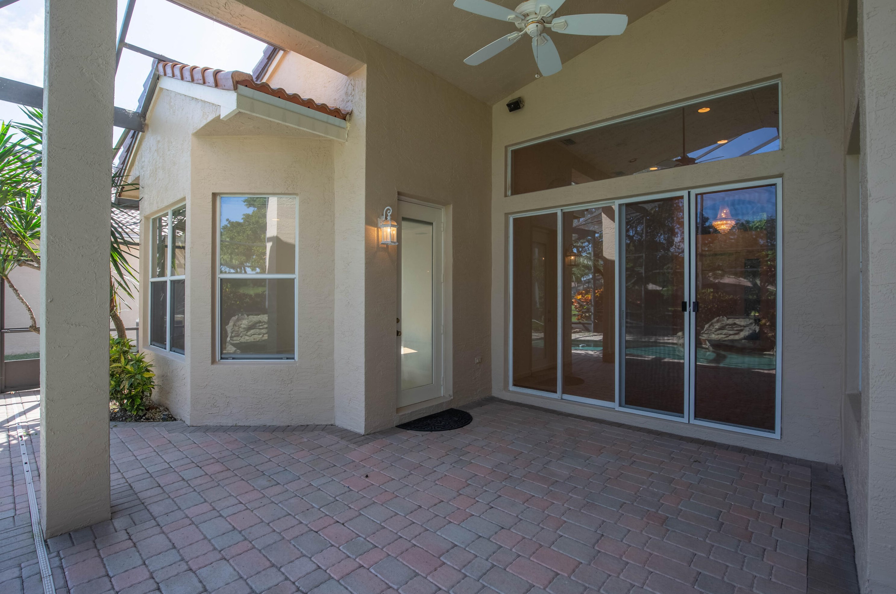 7327 Lahana Cir, Boynton Beach FL 33437-7171 exterior