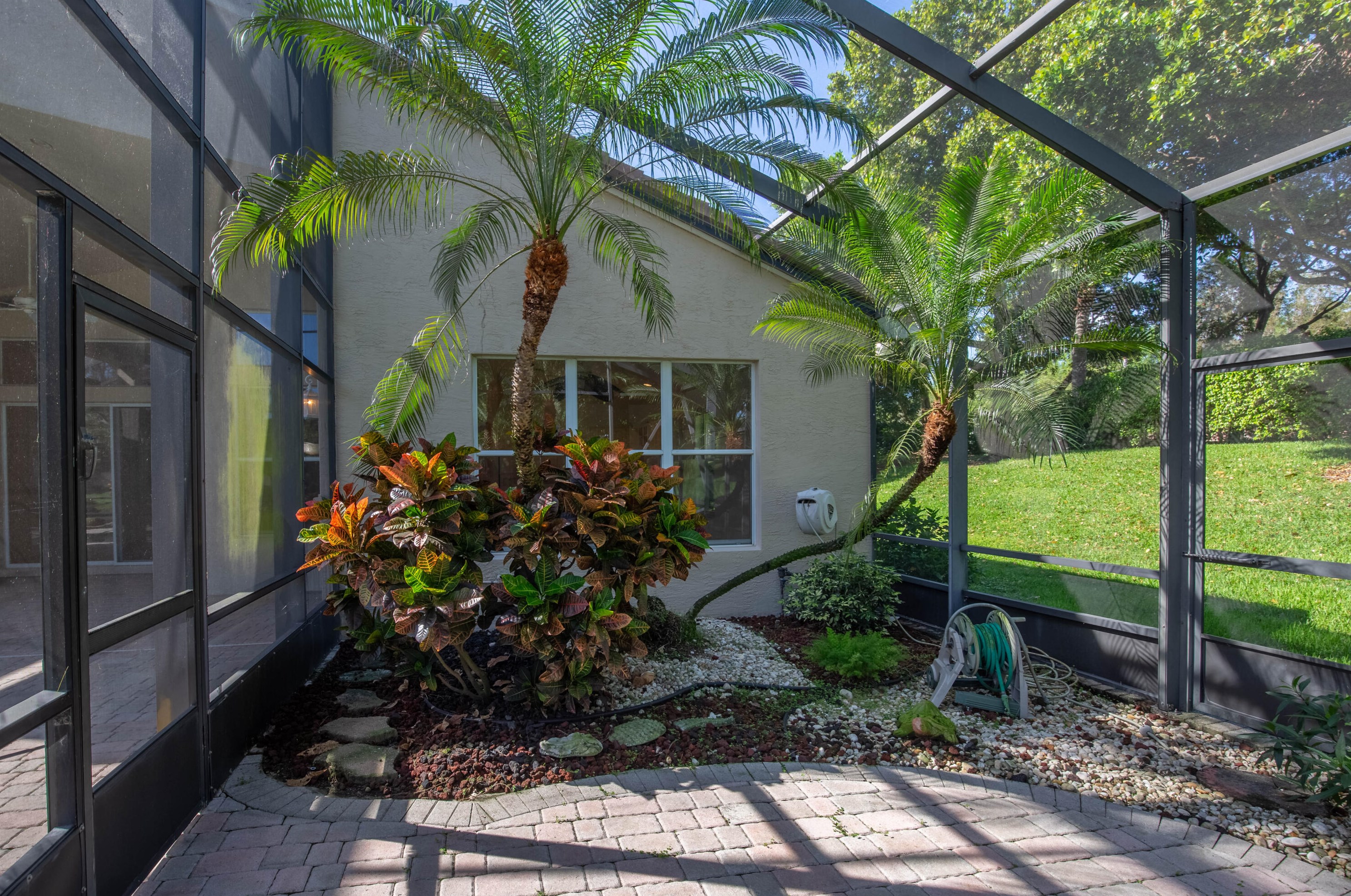 7327 Lahana Cir, Boynton Beach FL 33437-7171 exterior