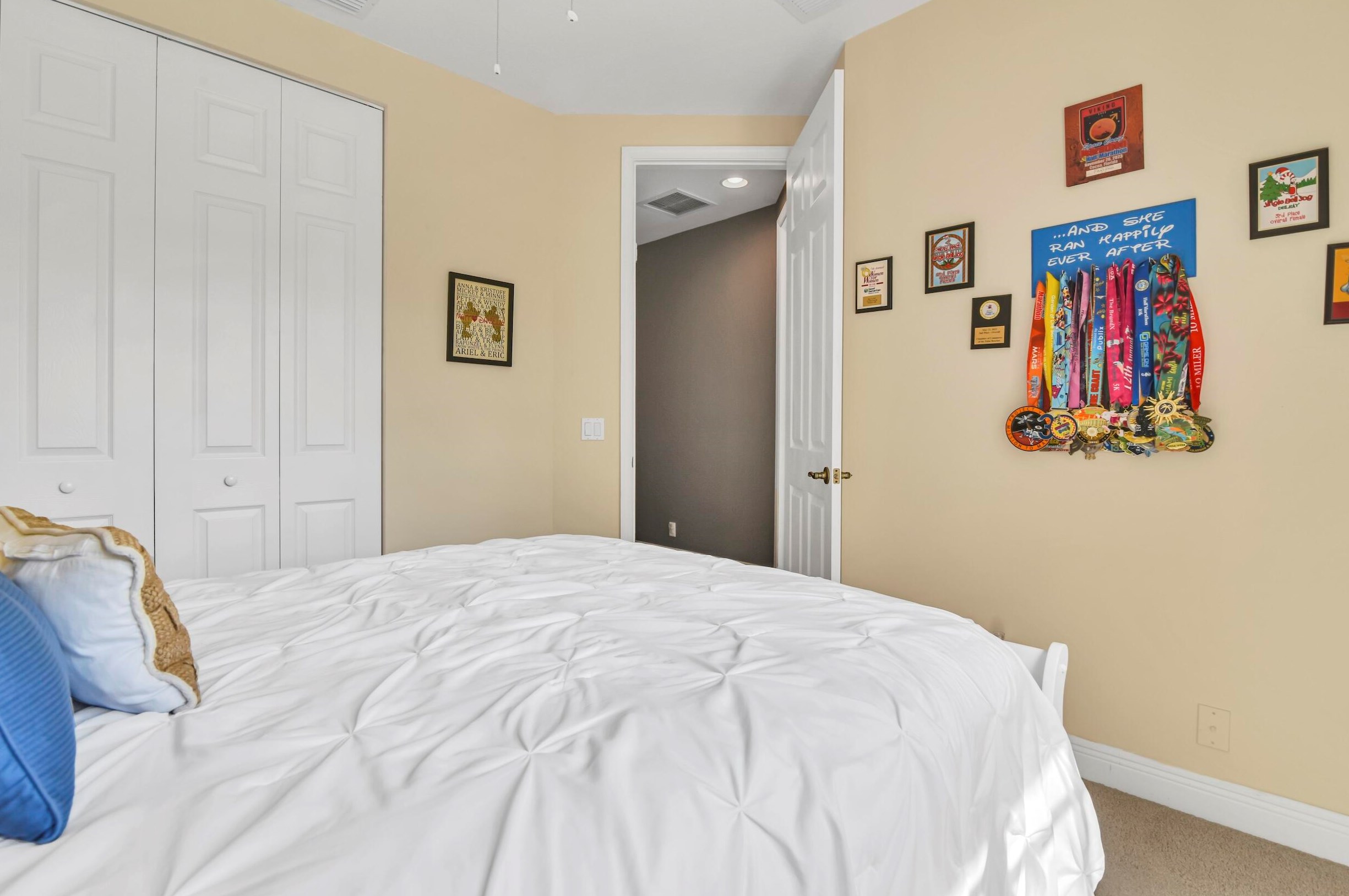 7336 Briella Dr, Boynton Beach FL 33437-3767 exterior