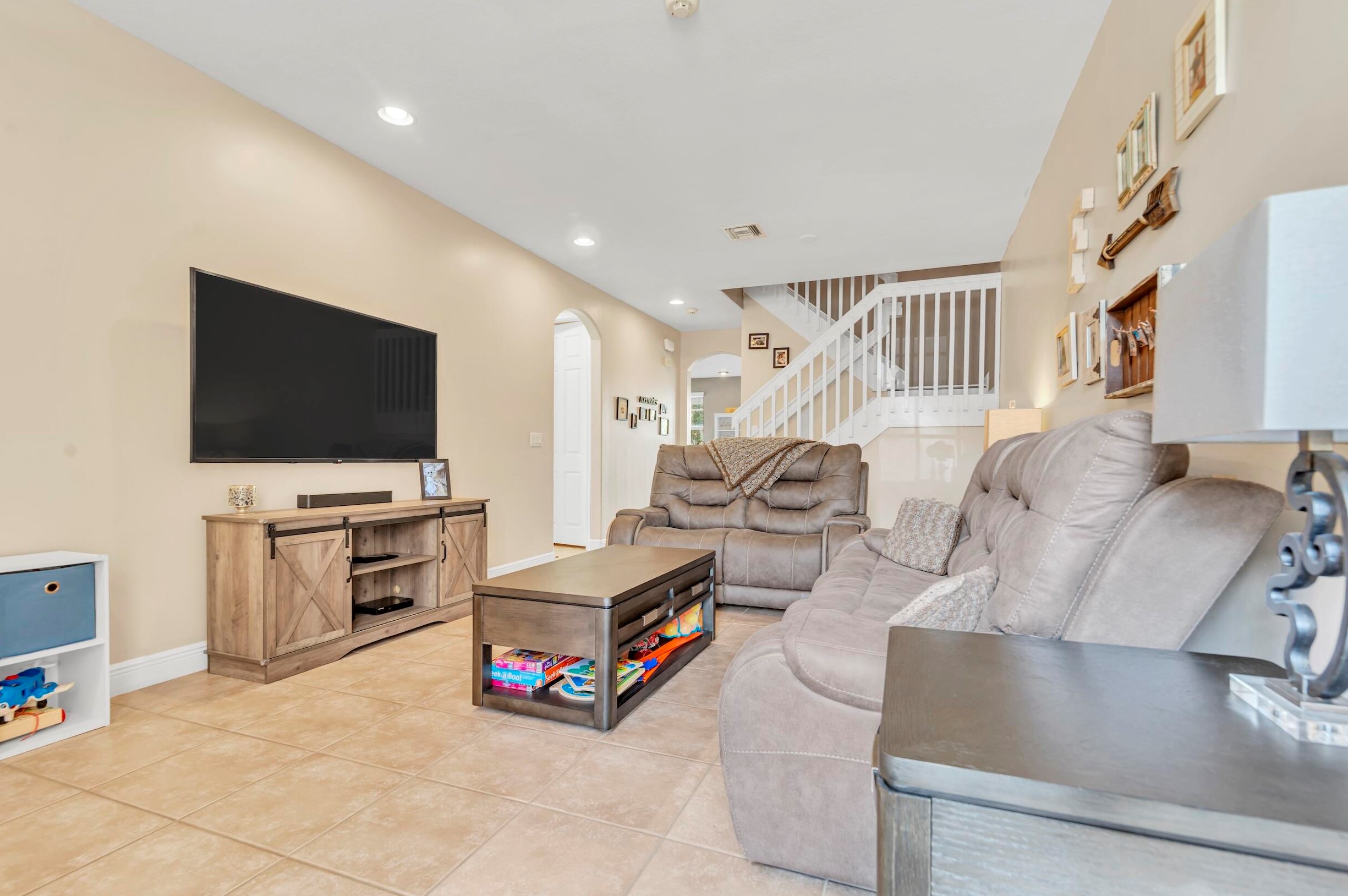 7336 Briella Dr, Boynton Beach FL 33437-3767 exterior